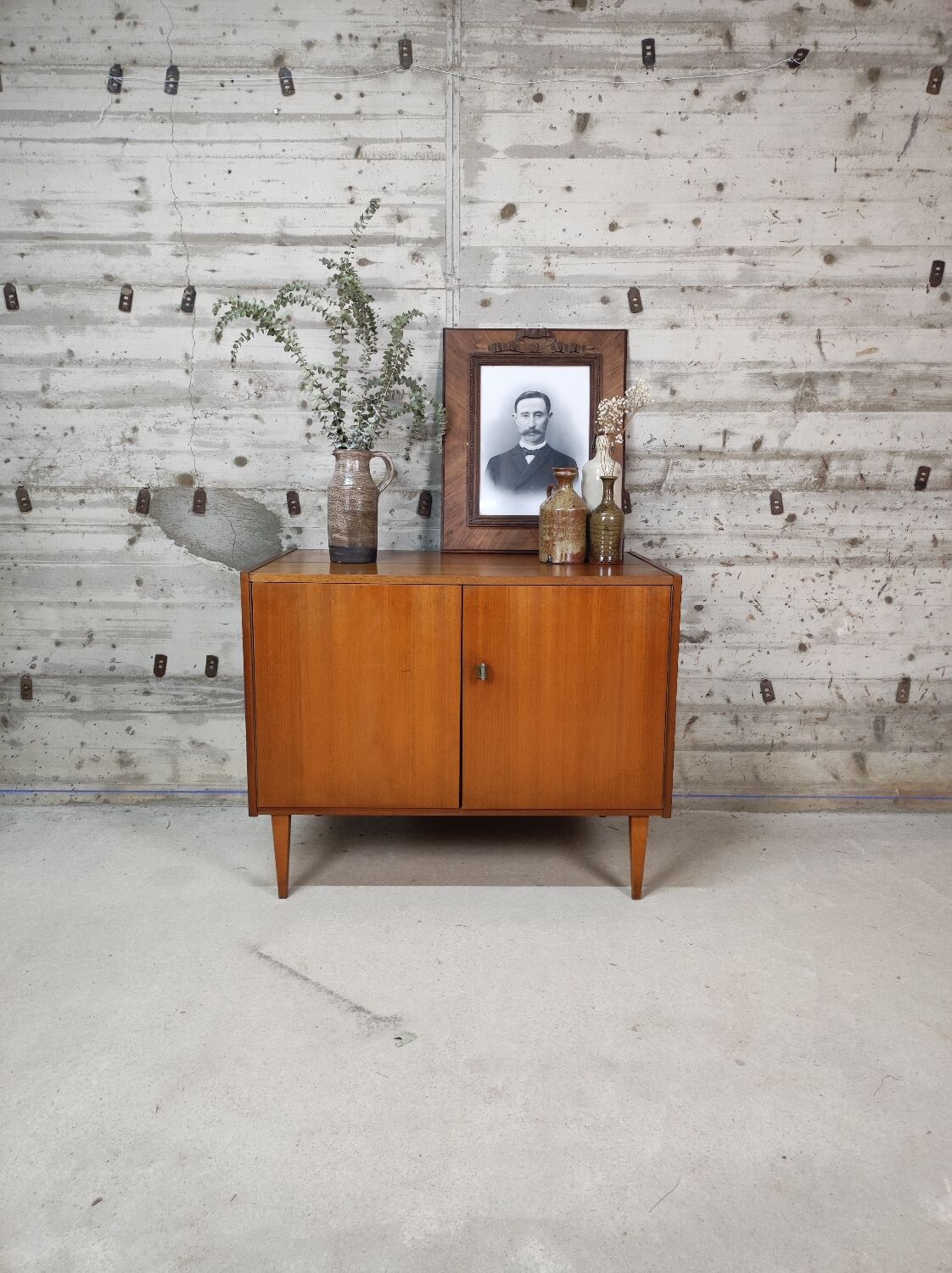 Vintage storage unit