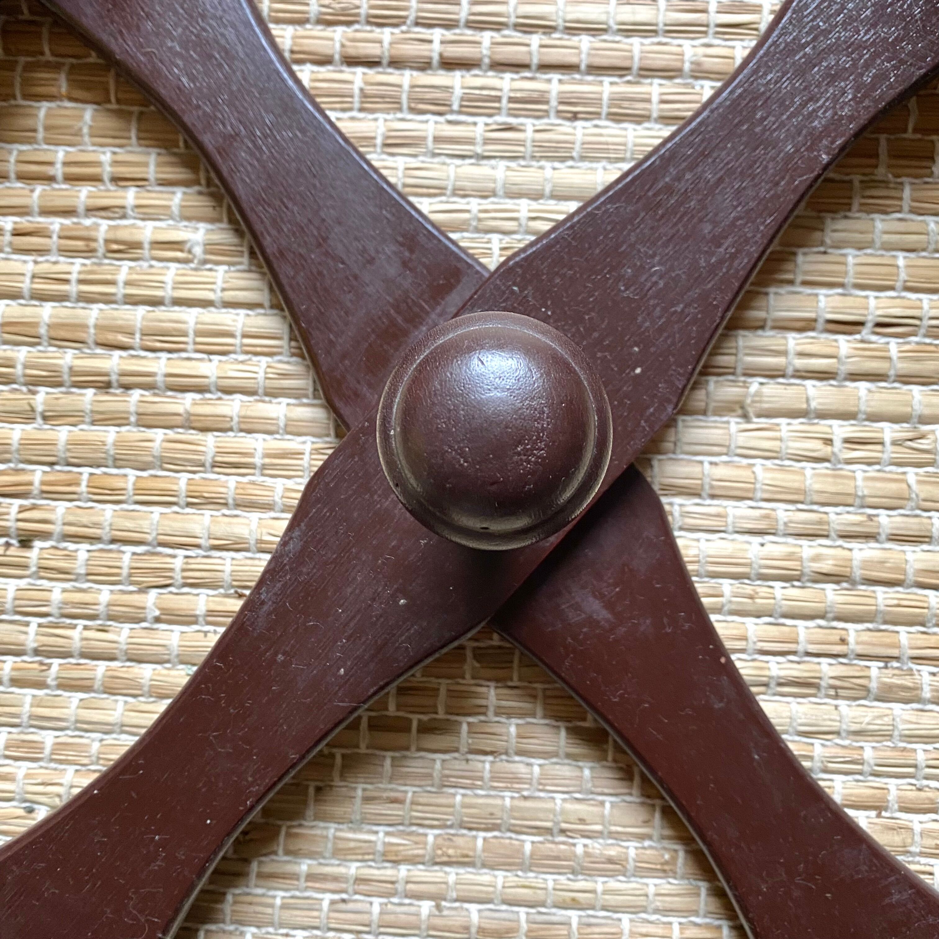 Extendable vintage wall coat rack