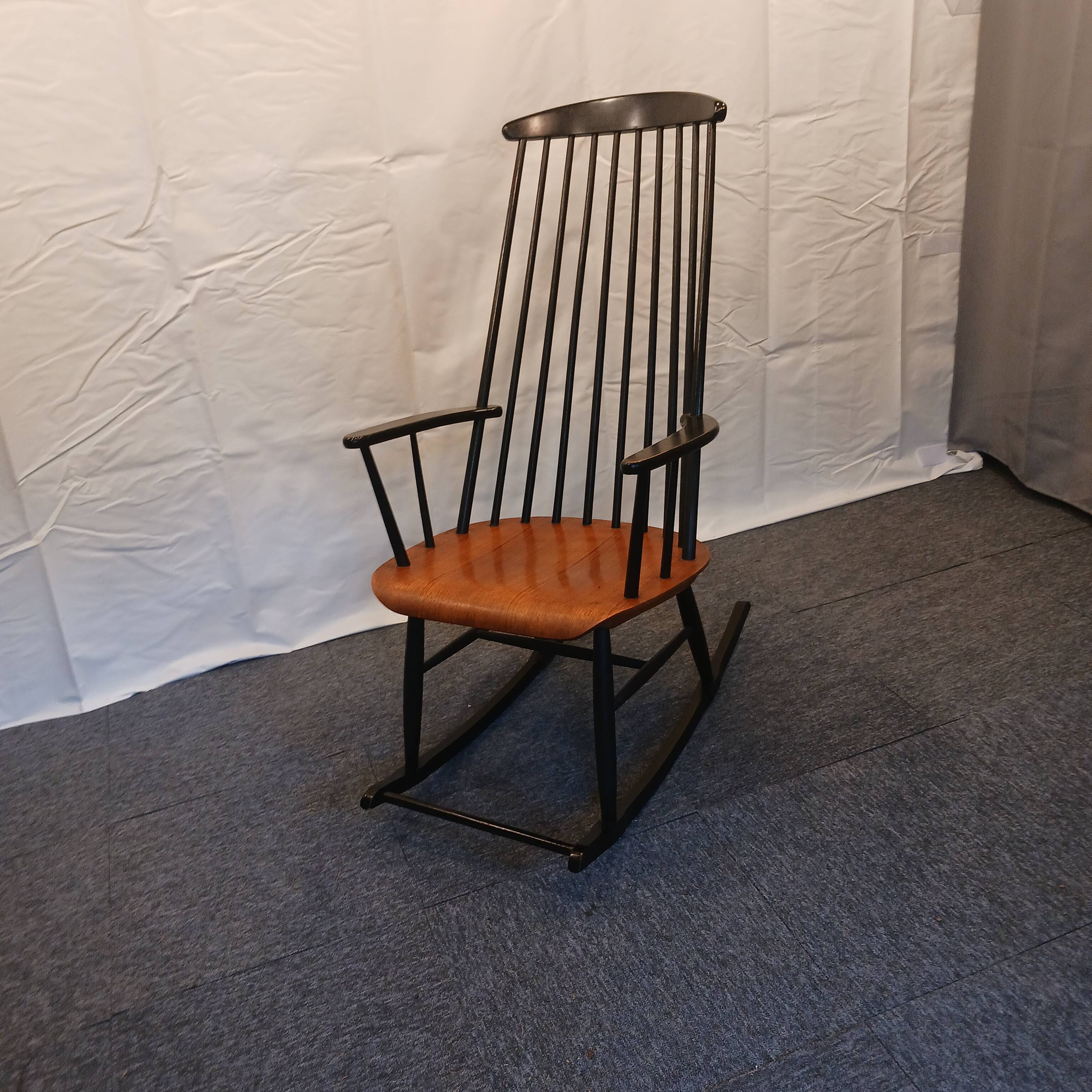 rocking-chair Ilmari Tapiovaara 1960