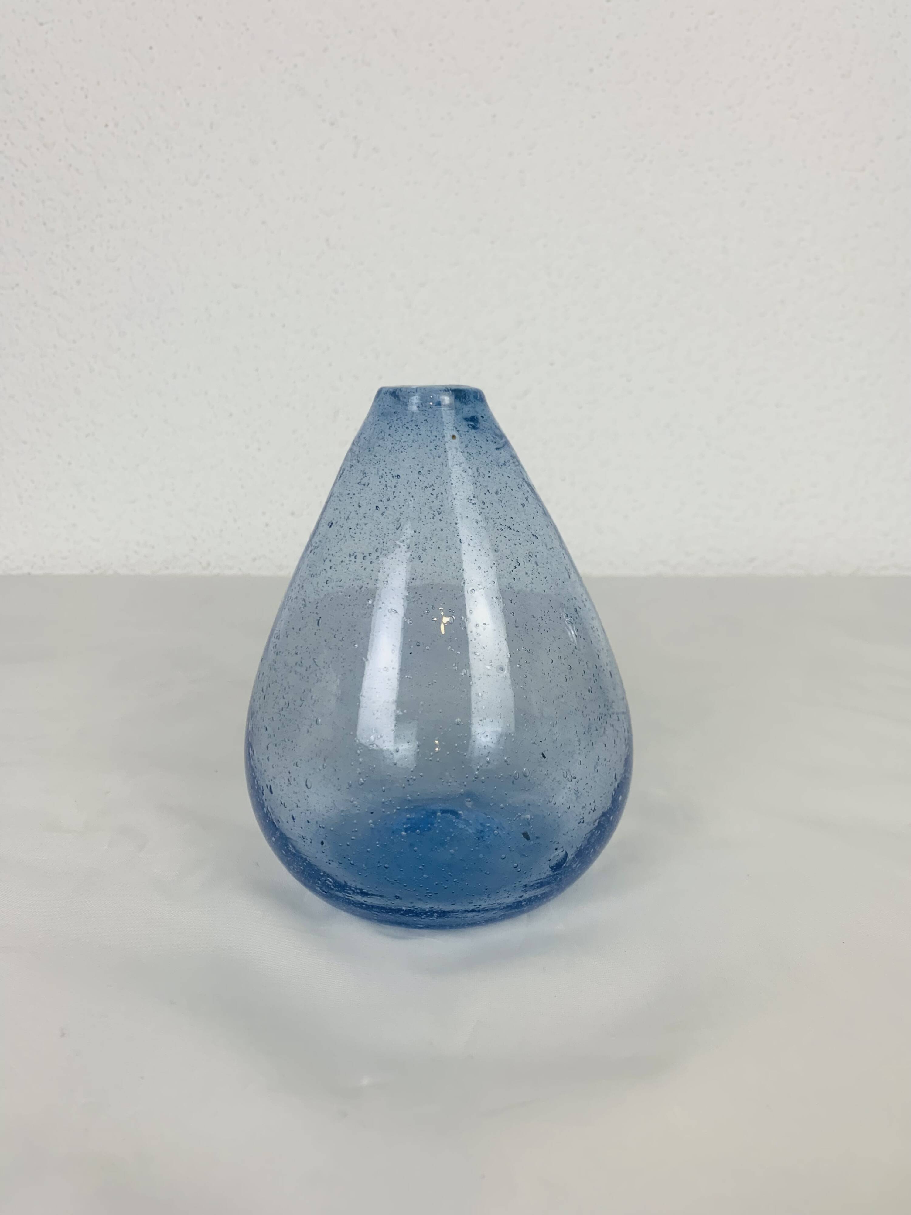 Vintage blue bubble glass soliflore vase