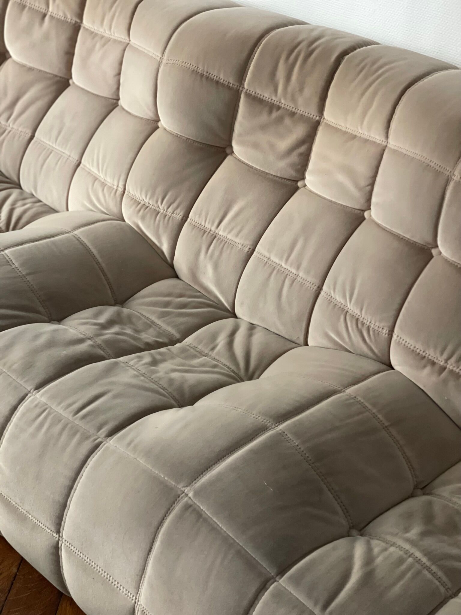 Sofa 3 places Kashima Line Roset velvet beige 70s