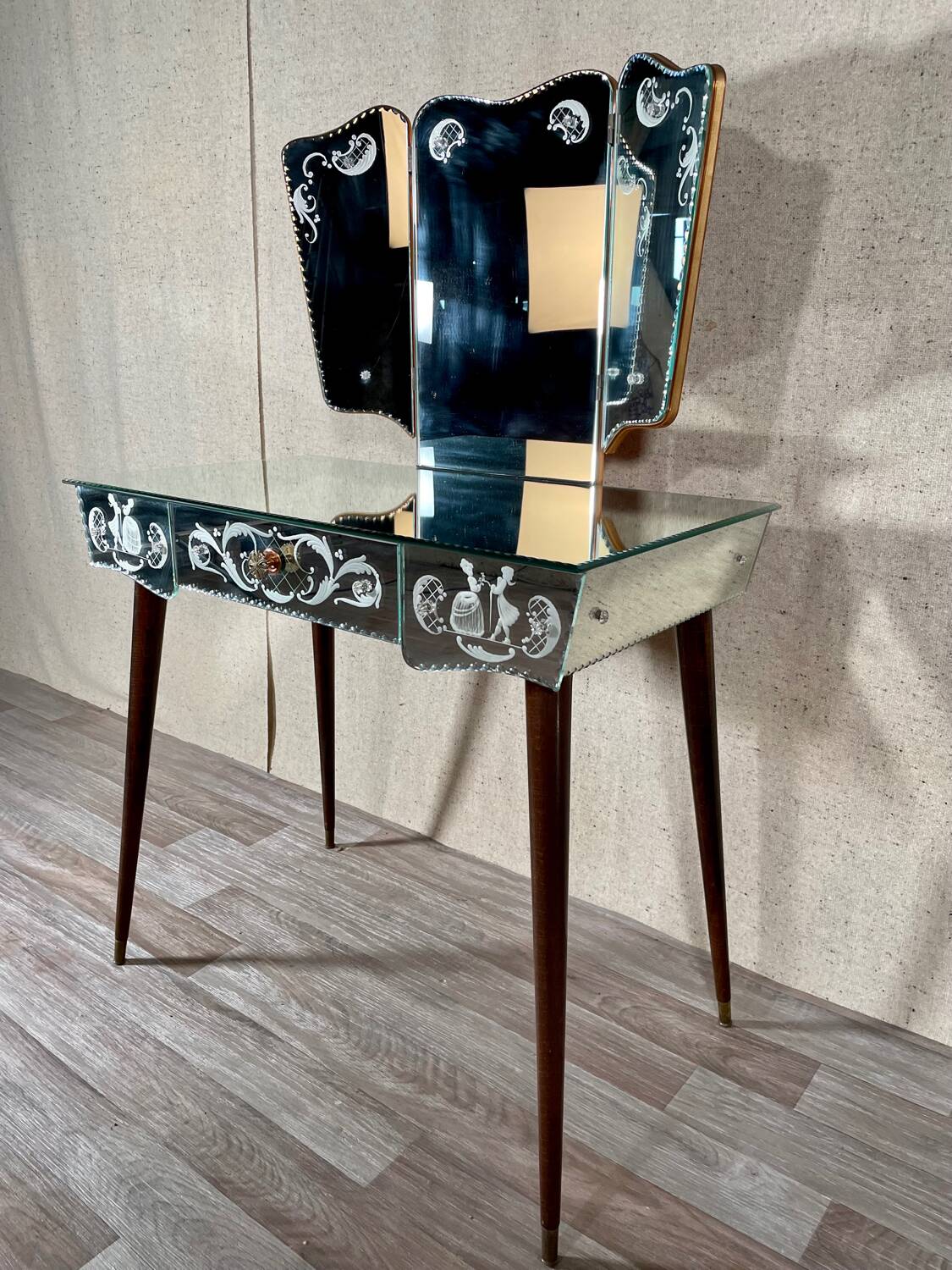 Venetian Hairdresser