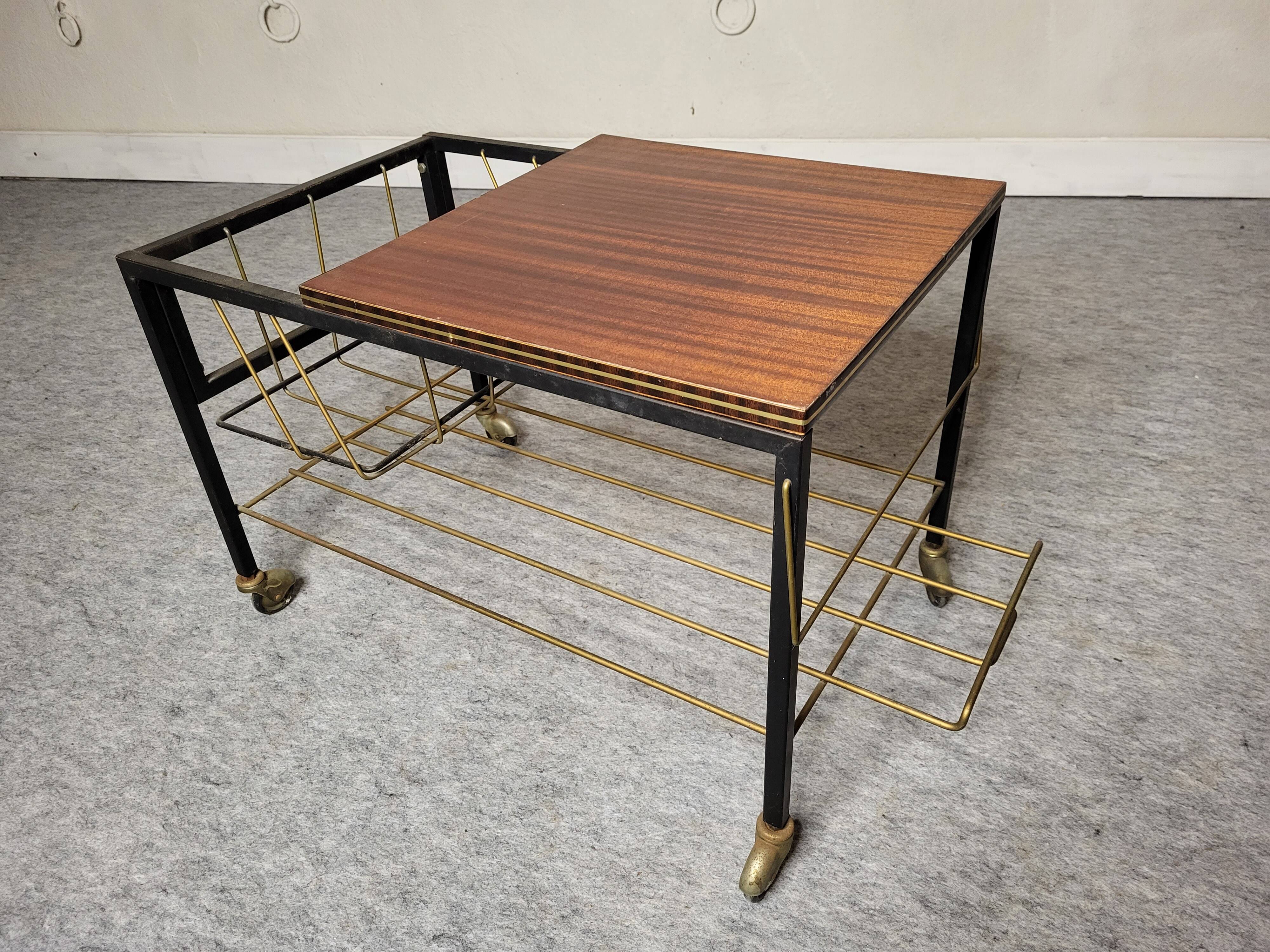 Vinyl door, vintage magazines