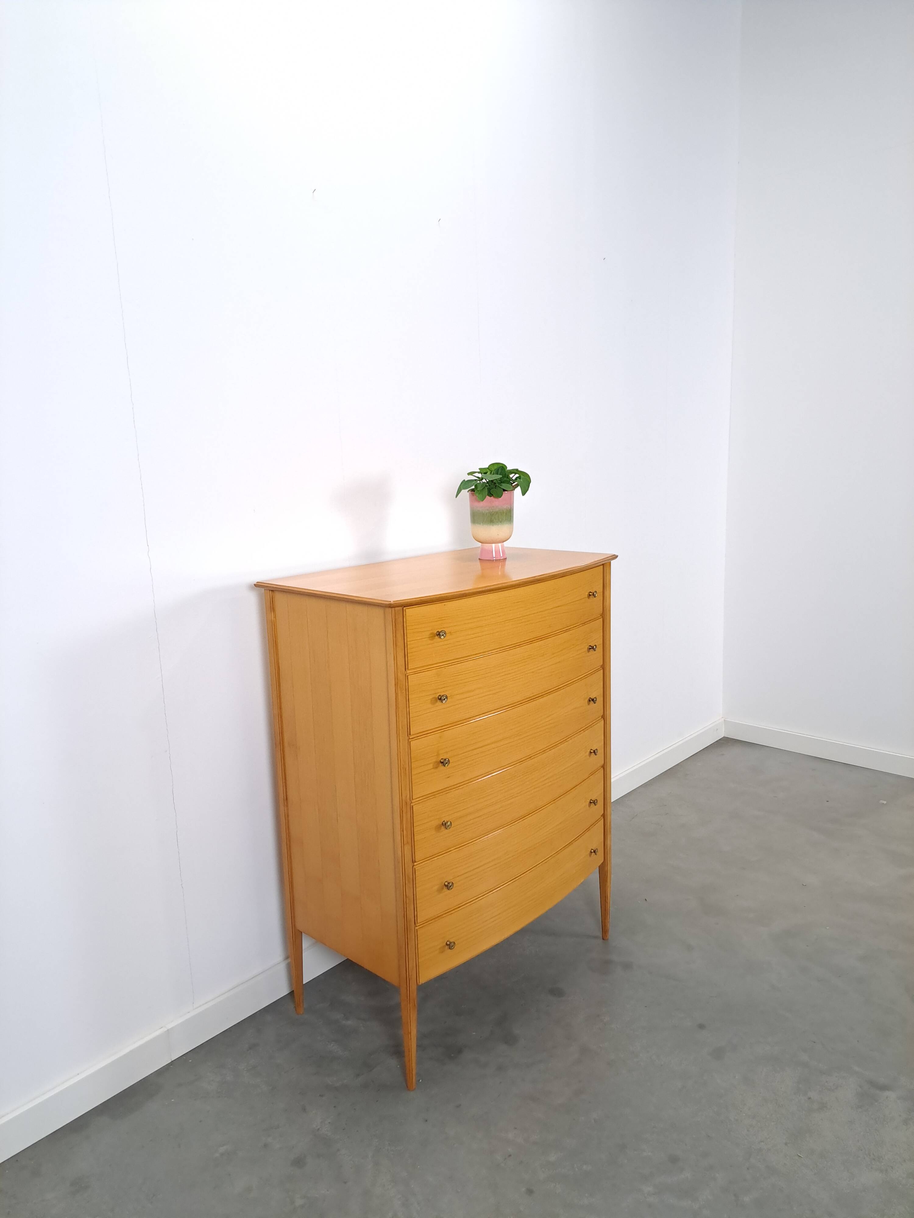 Mid-Century hoge gebogen ladekast met 6 lades