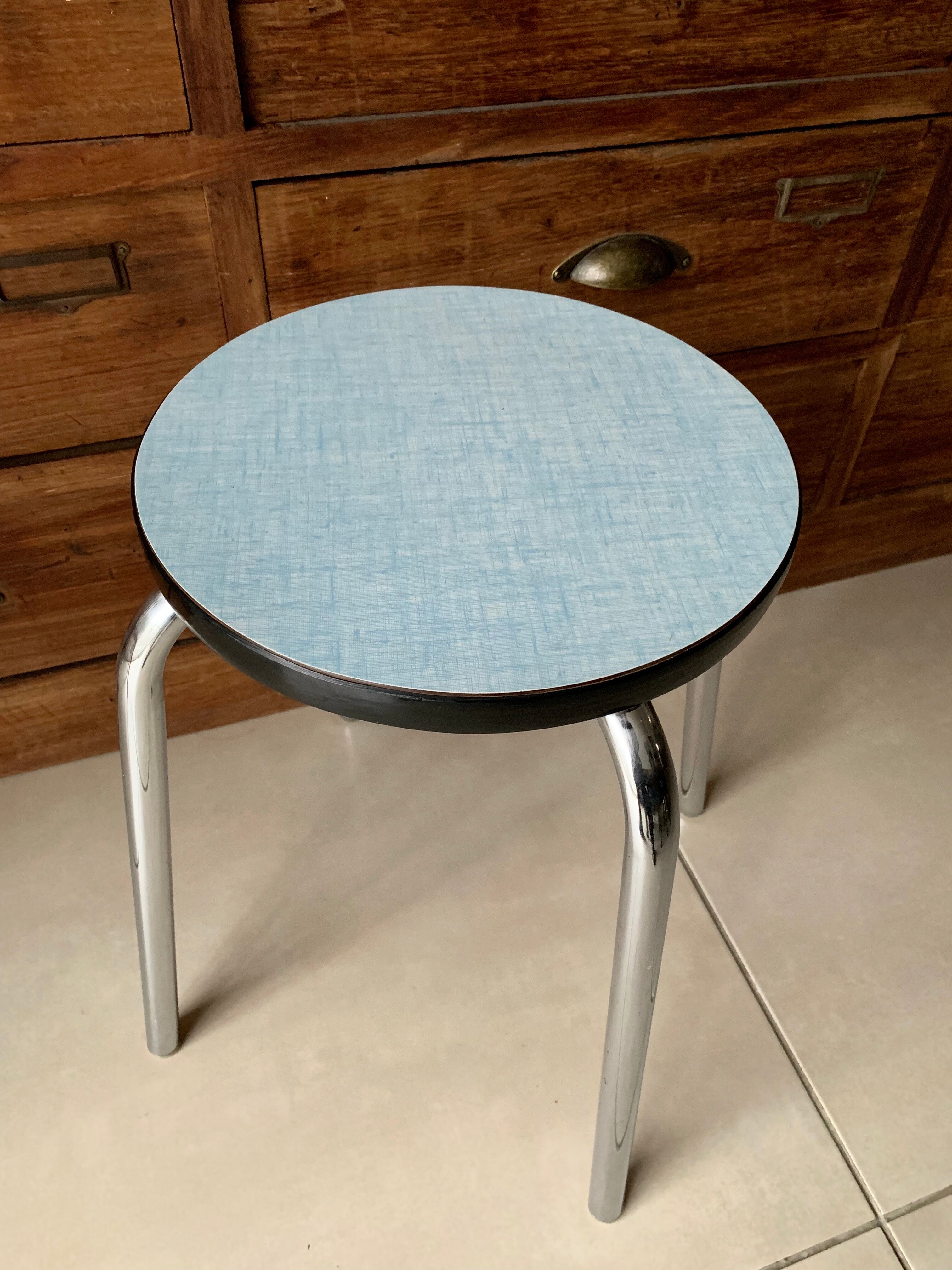 Stool blue round formica