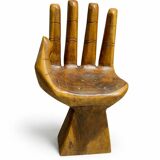 Sculptural armchair in solid wood – Hand shape