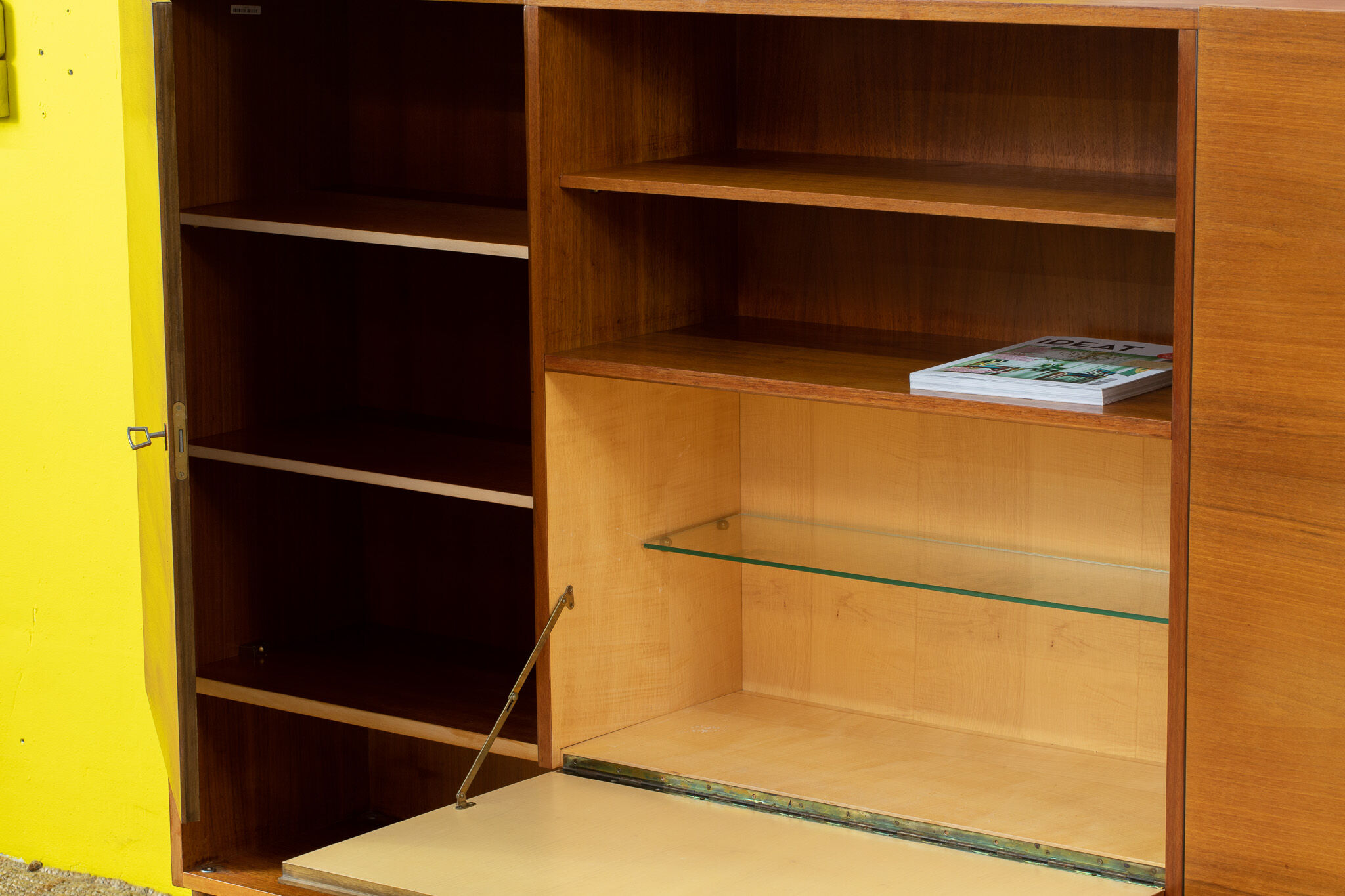 Vintage Scandinavian Enfilade – 249 cm