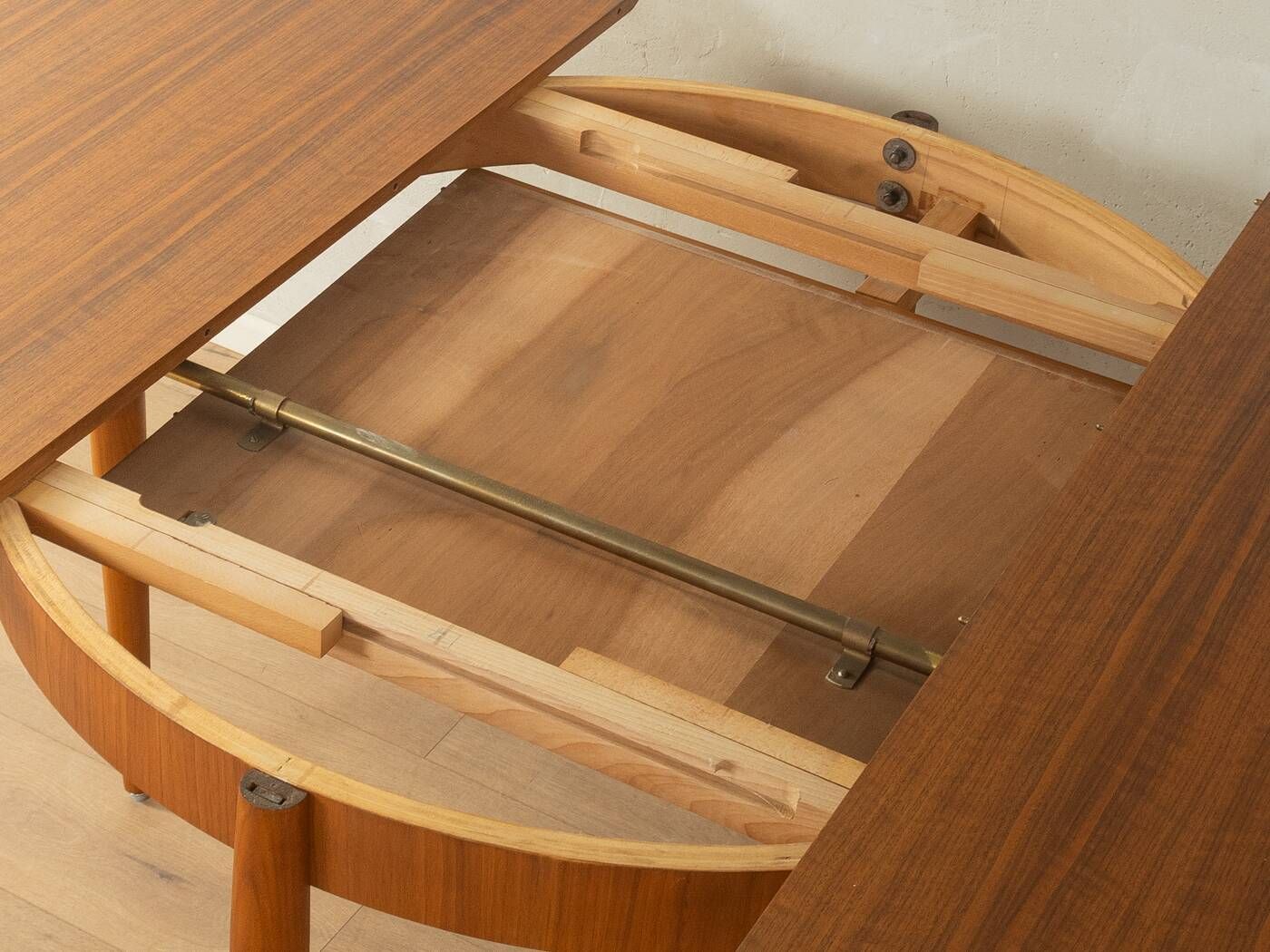 Round butterfly dining table by Lübke, 1960s, teak