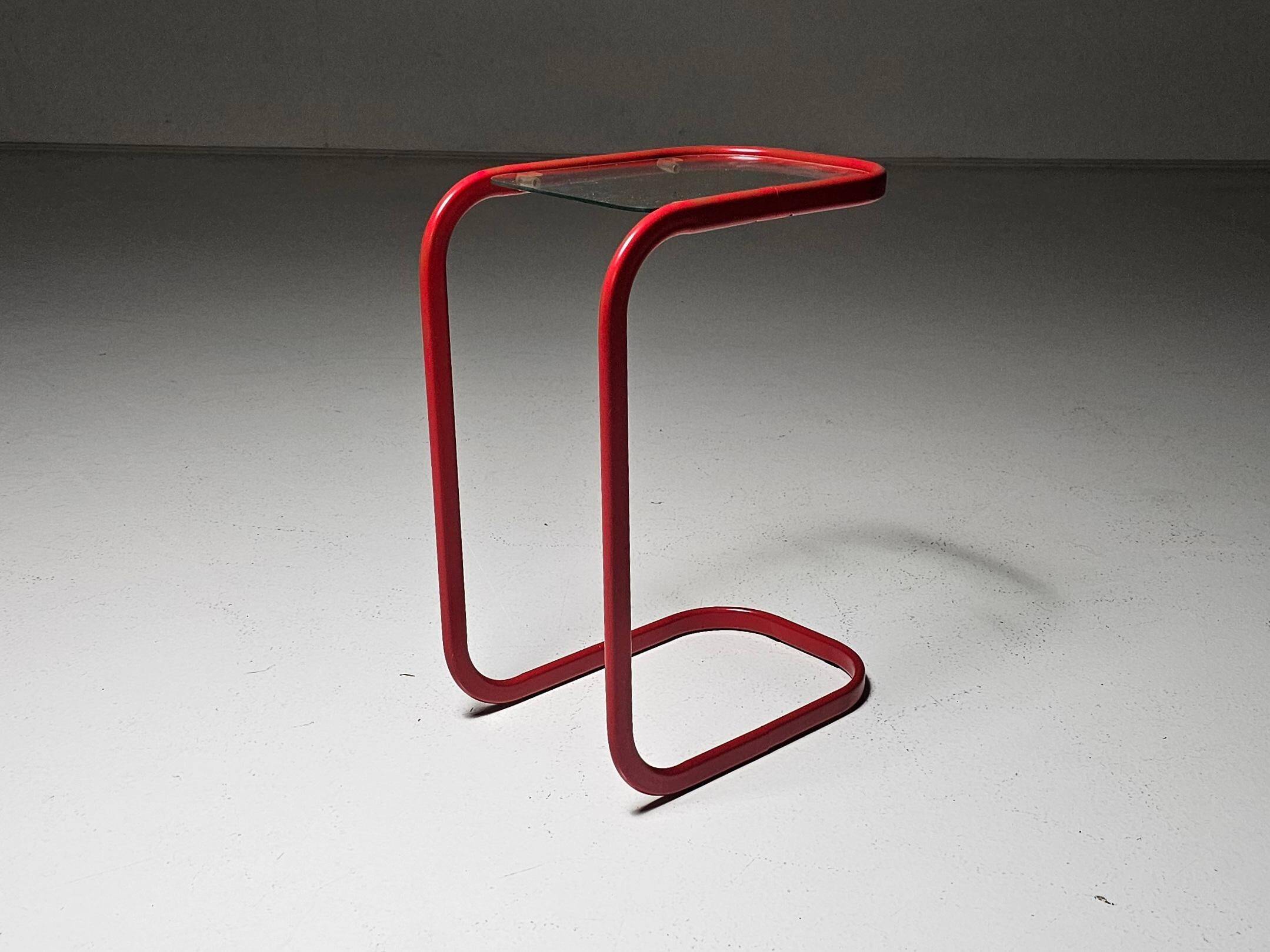 C.I.C. postmodern from the 1980s in red lacquered metal and glass
