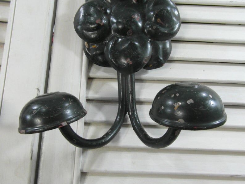 Pair of metal patères