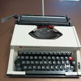 Machine à écrire Olympiette spécial