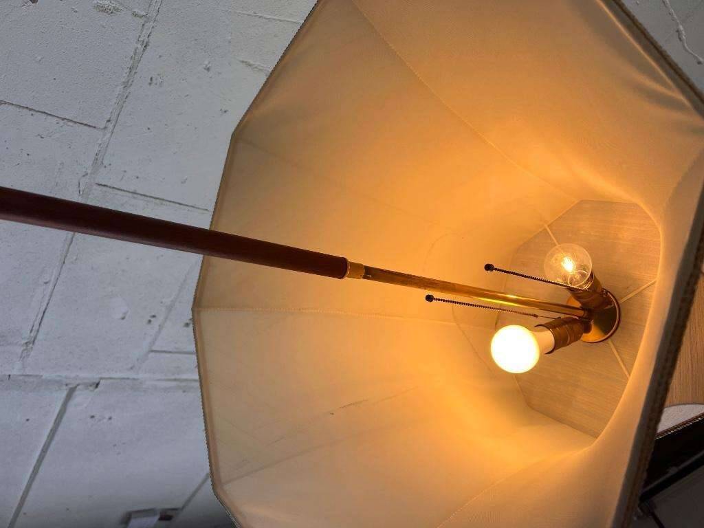 Vintage stand lamp / floor lamp with teak base