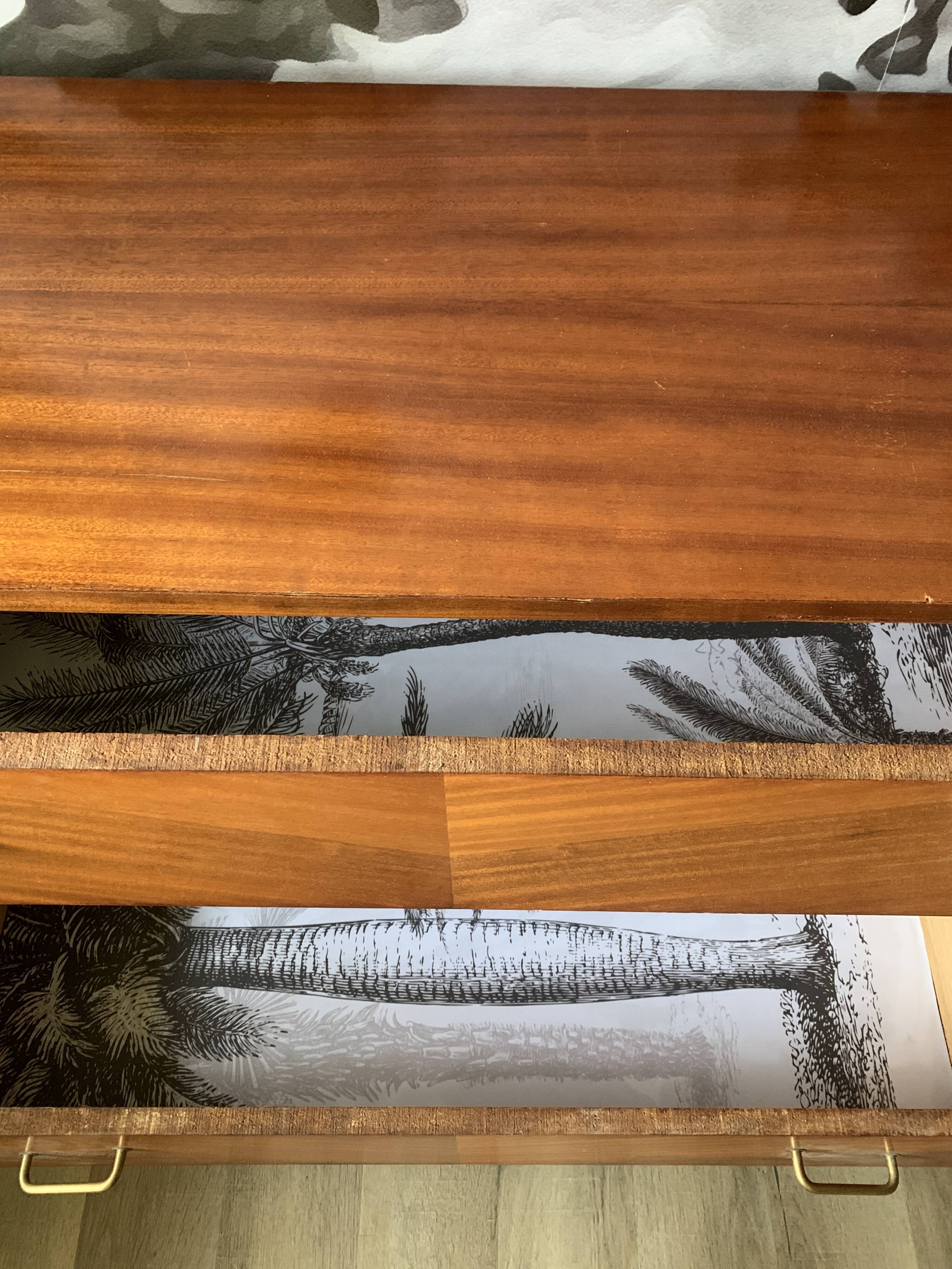 Chest of drawer compass feet