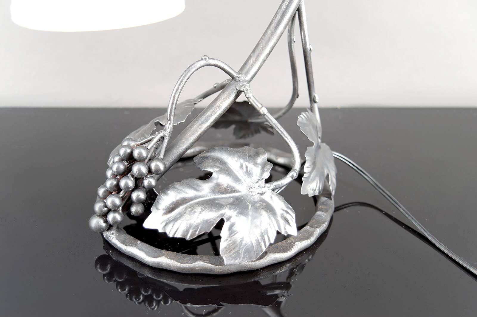 Wrought Iron Lamp, "Vine", Muller Frères Lunéville, Art Deco, c. 1930