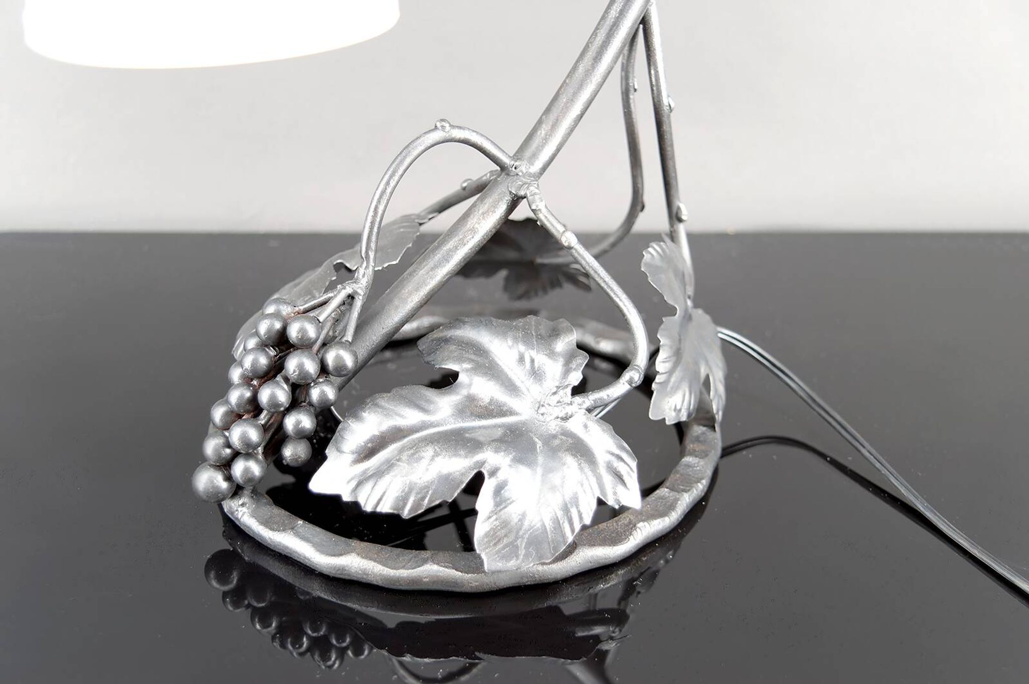 Wrought Iron Lamp, "Vine", Muller Frères Lunéville, Art Deco, c. 1930
