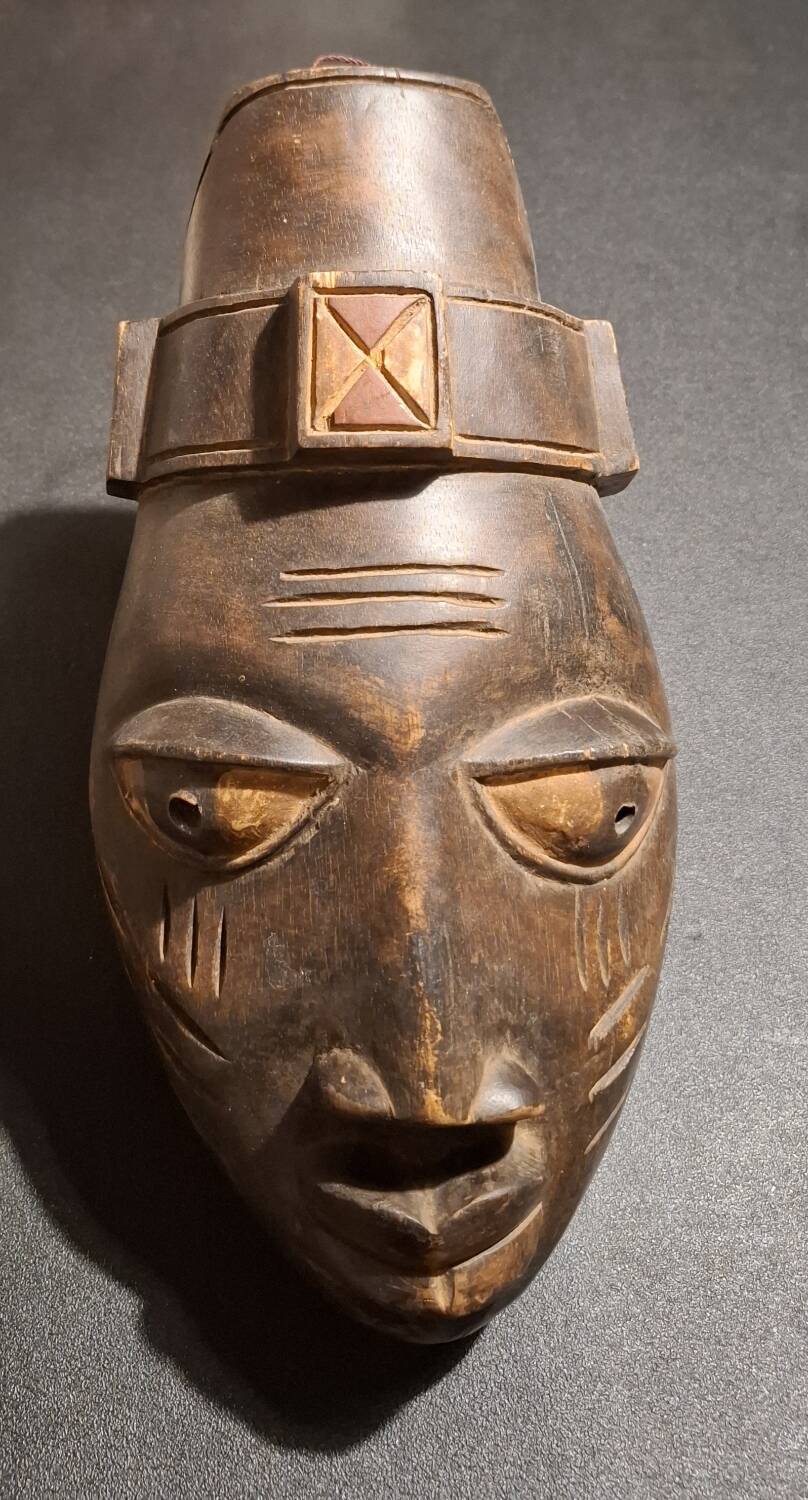 Ancien masque tribal Luba RDC