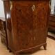 Important Louis XV secretary, in floral marquetry and rich.