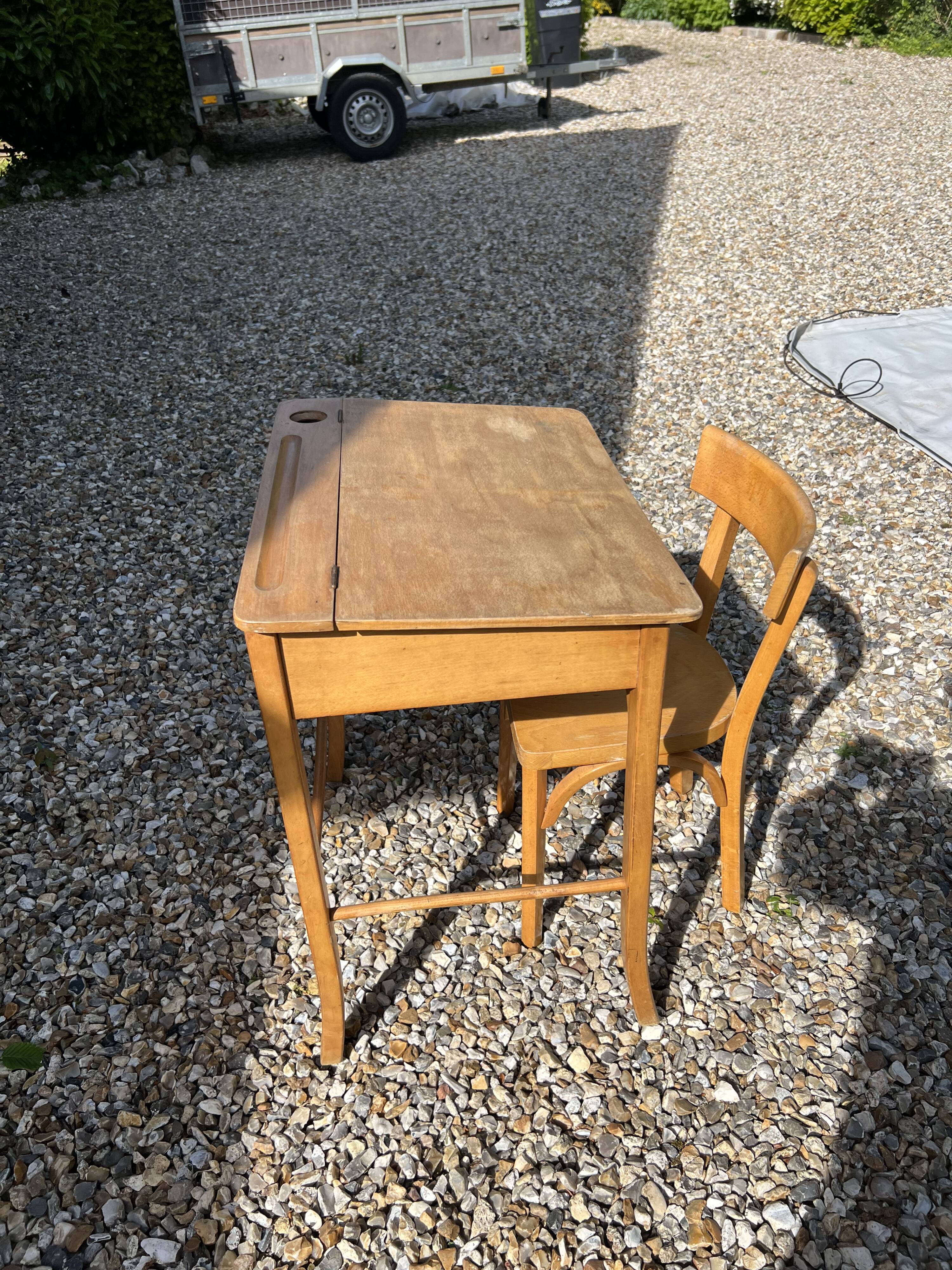 Bureau et chaisse baumann