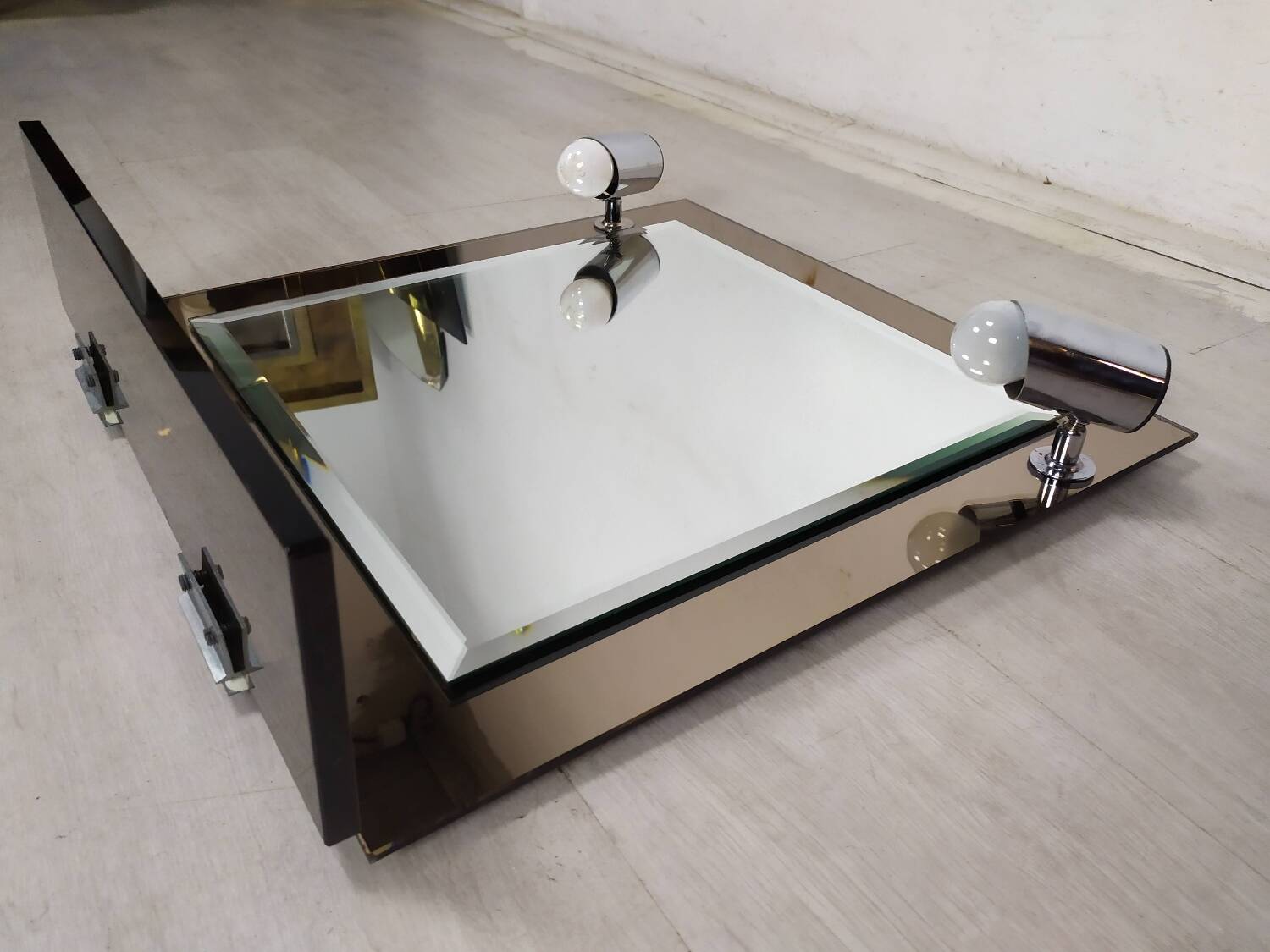 Vintage illuminated bathroom mirror