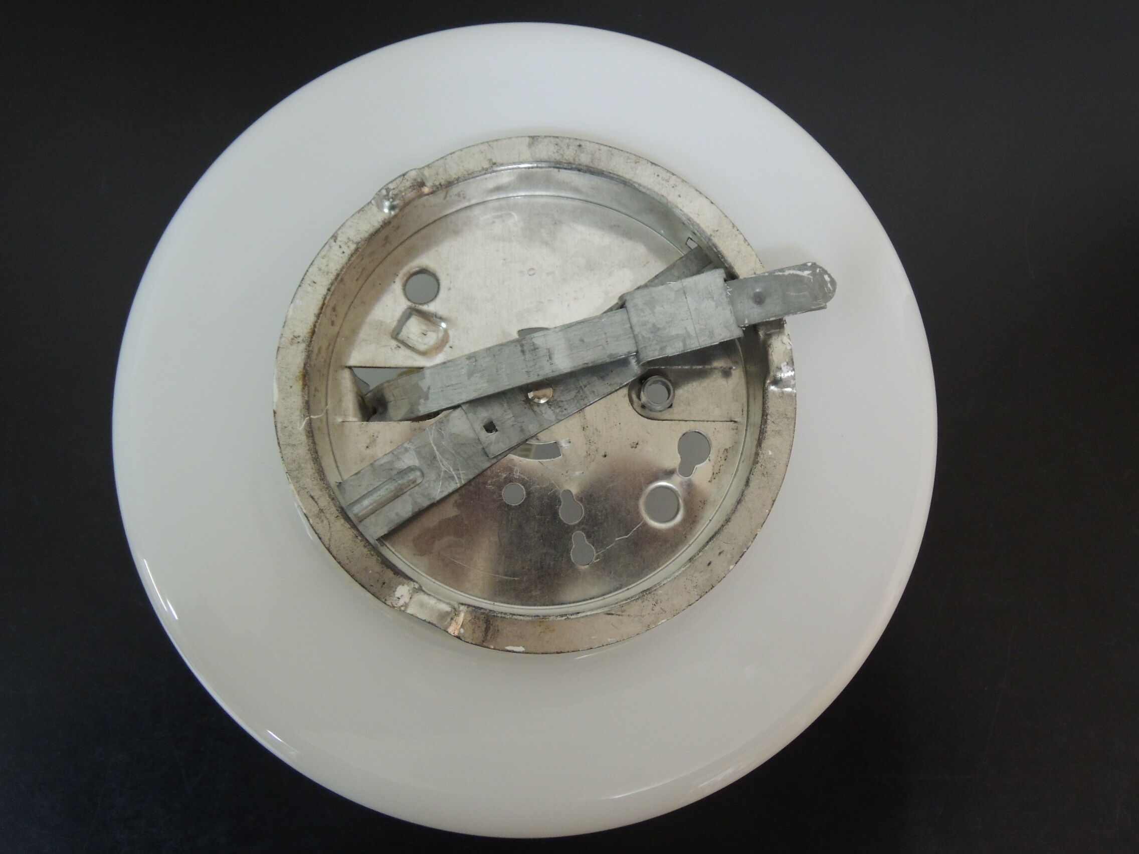 Round opaline ceiling light