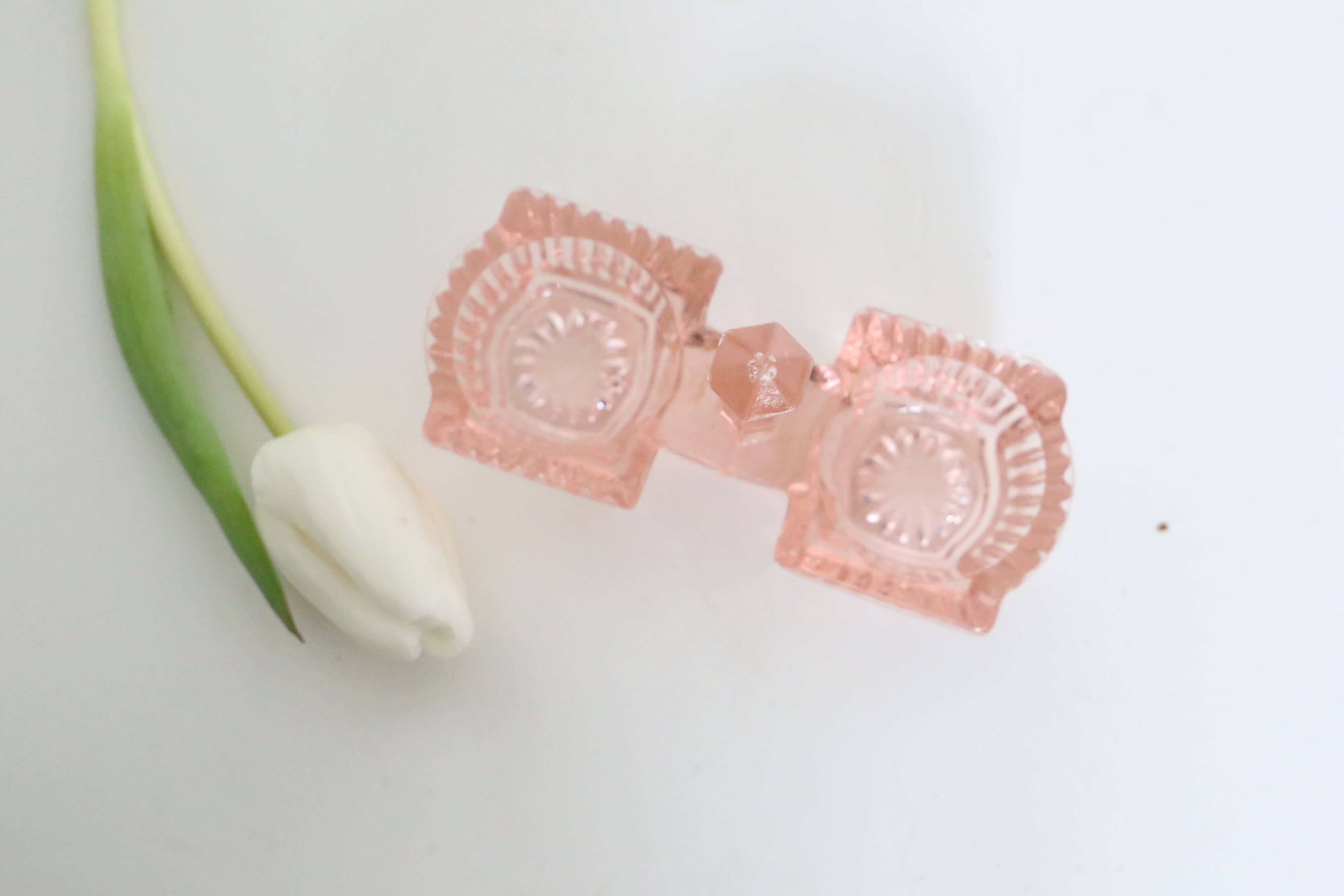 Servant salt pepper in pink glass, molded glass, vintage french, authentic