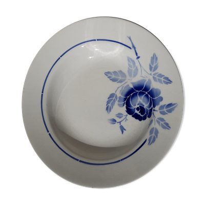 Assiette creuse en faïence de Saint Amand modèle Rosine diam 22,5 m