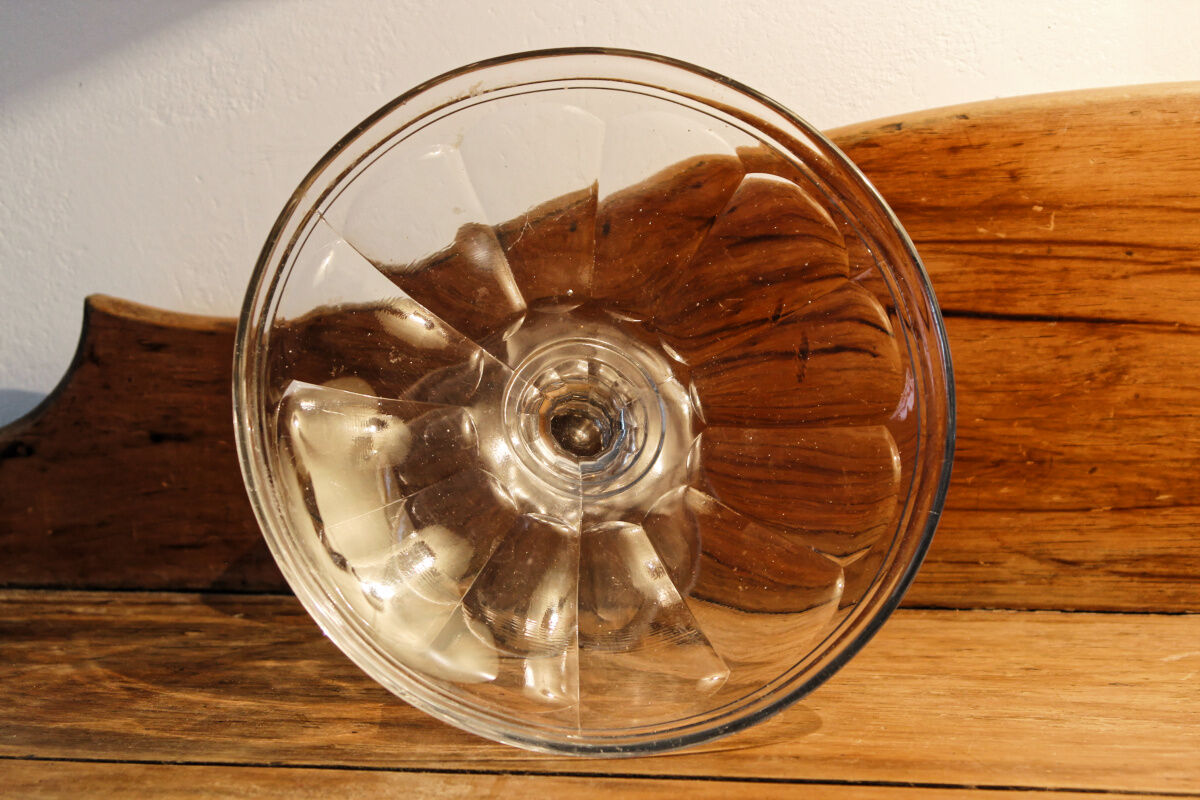 Moulded glass fruit cup