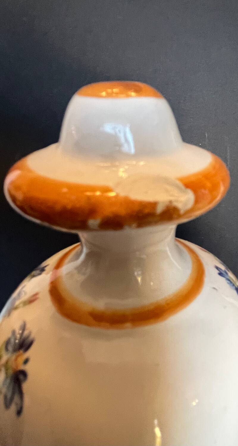 Verseuse en céramique de Capodimonte