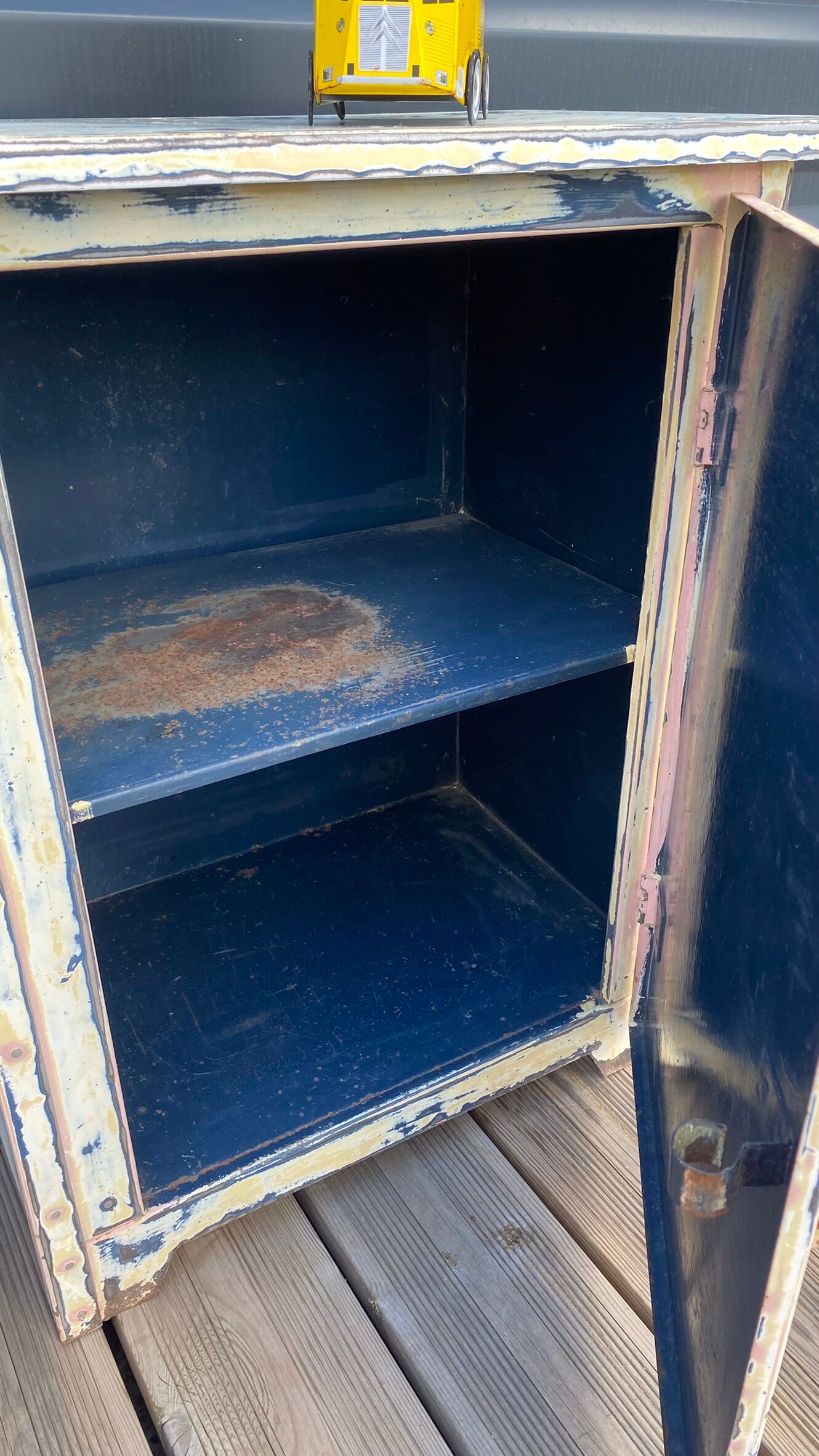Metal workshop furniture