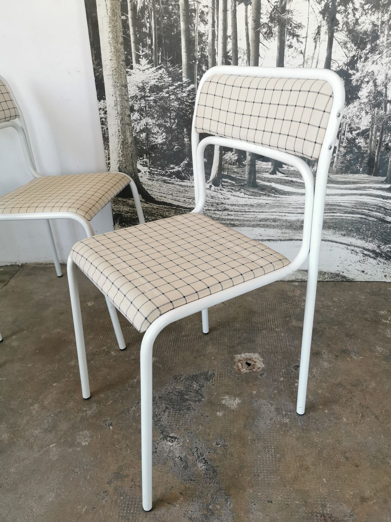 Set of 4 tubular metal chairs from the 90s