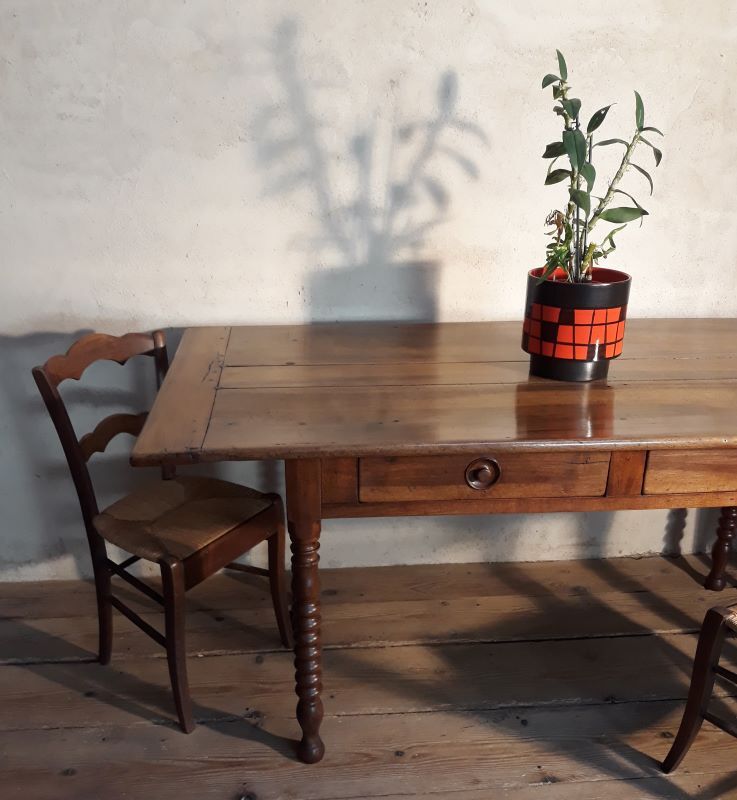Walnut farmtable, 19th