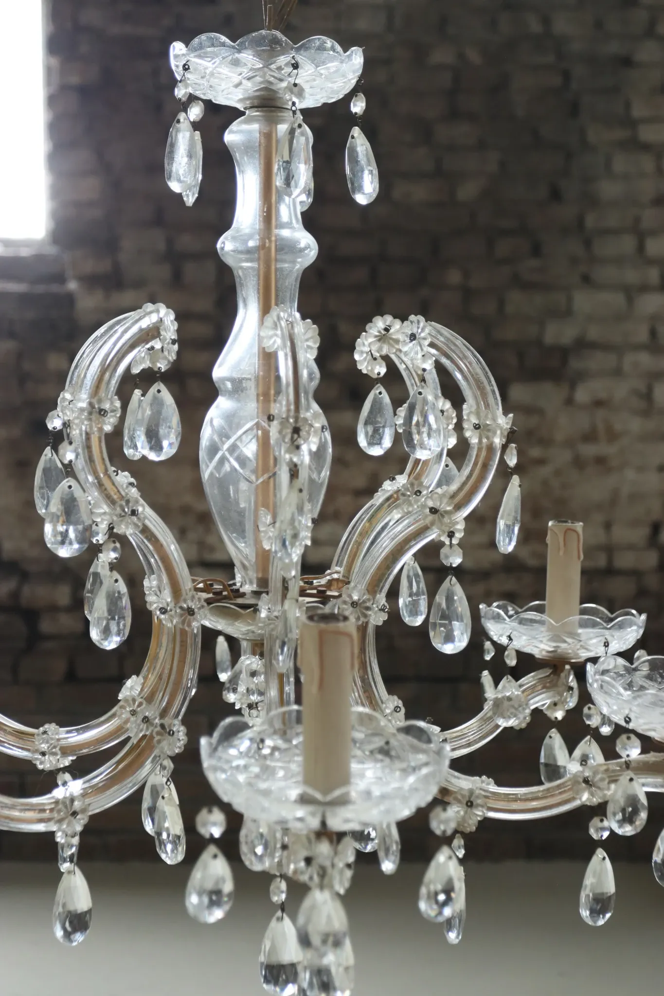 Maria Theresa crystal chandelier with high scrolls, 5 lights, mid-20th c.