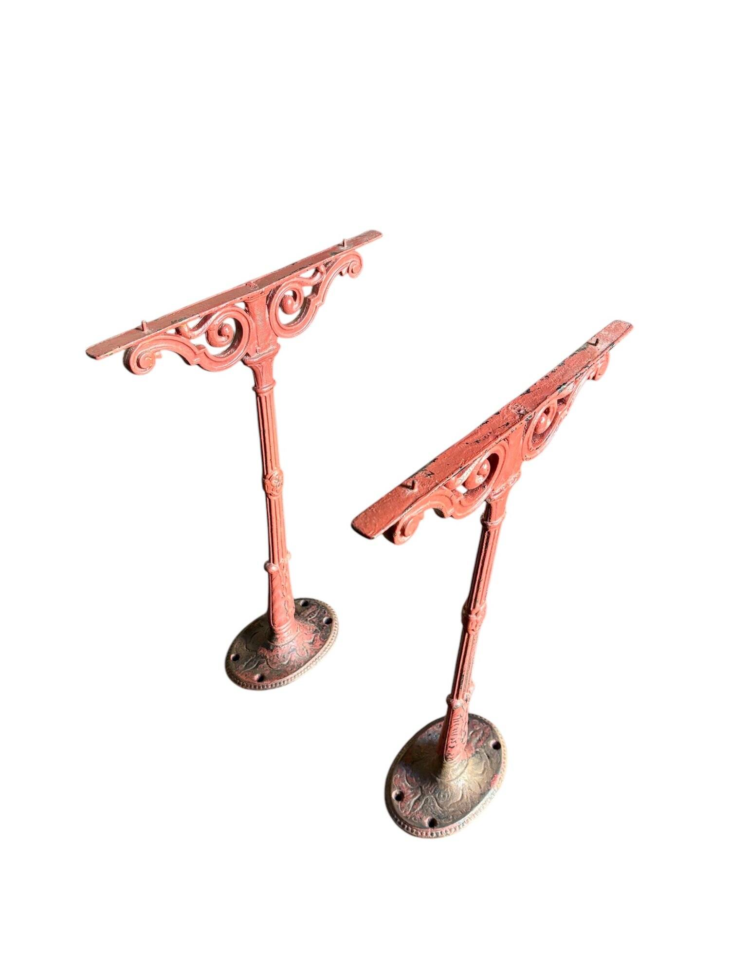 Grey marble and burgundy cast iron bistro table ☐ 85 x 57 cm