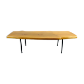 Table basse des années 50 en bois de cerisier massif