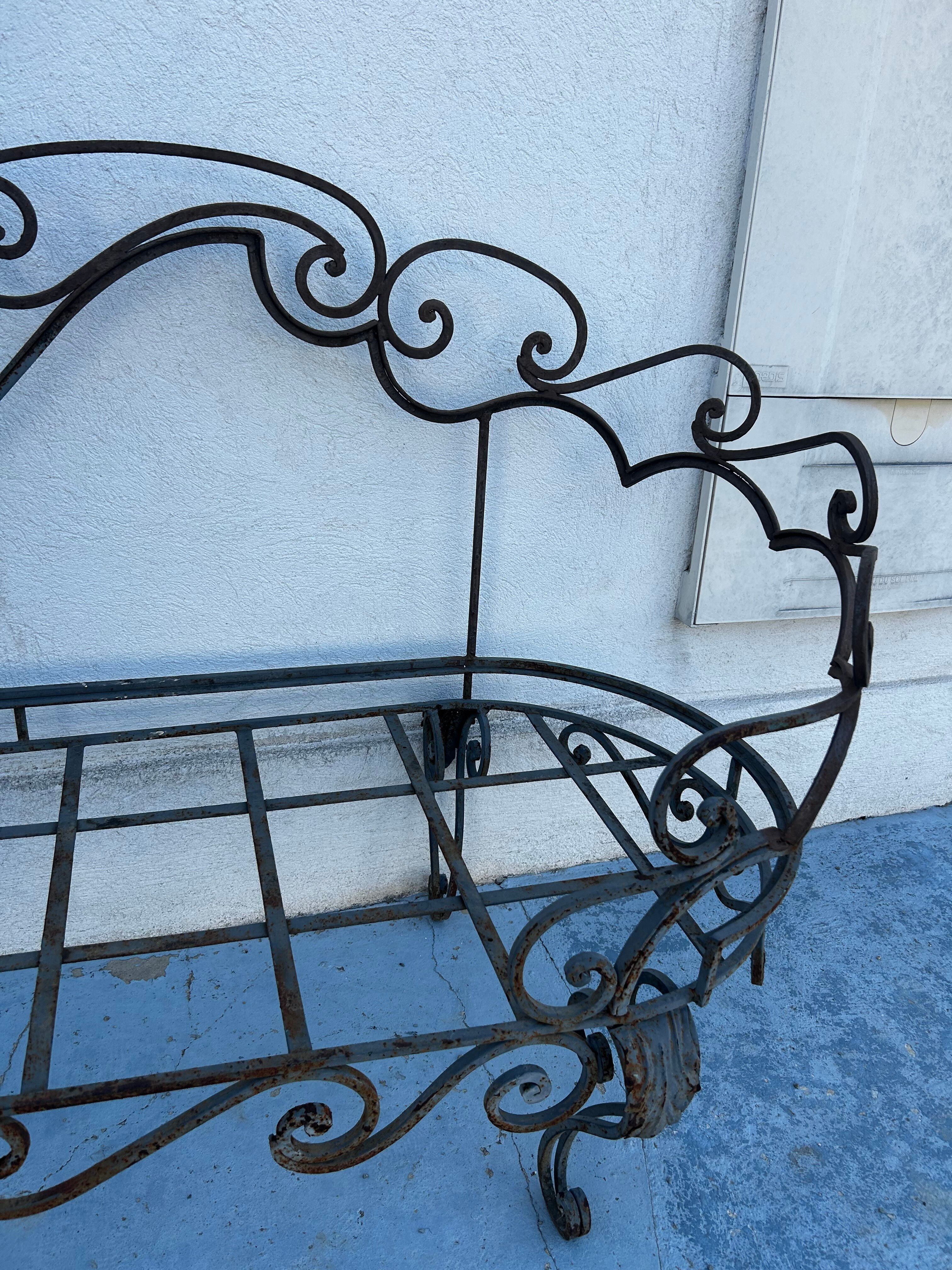 Méridienne de jardin en fer forgé