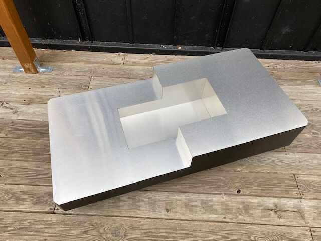 Table basse frêne et alu brossé design 1970