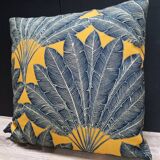 Floral pattern cushion 40x40cm