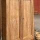 Armoire penderie ancienne en chêne massif brut