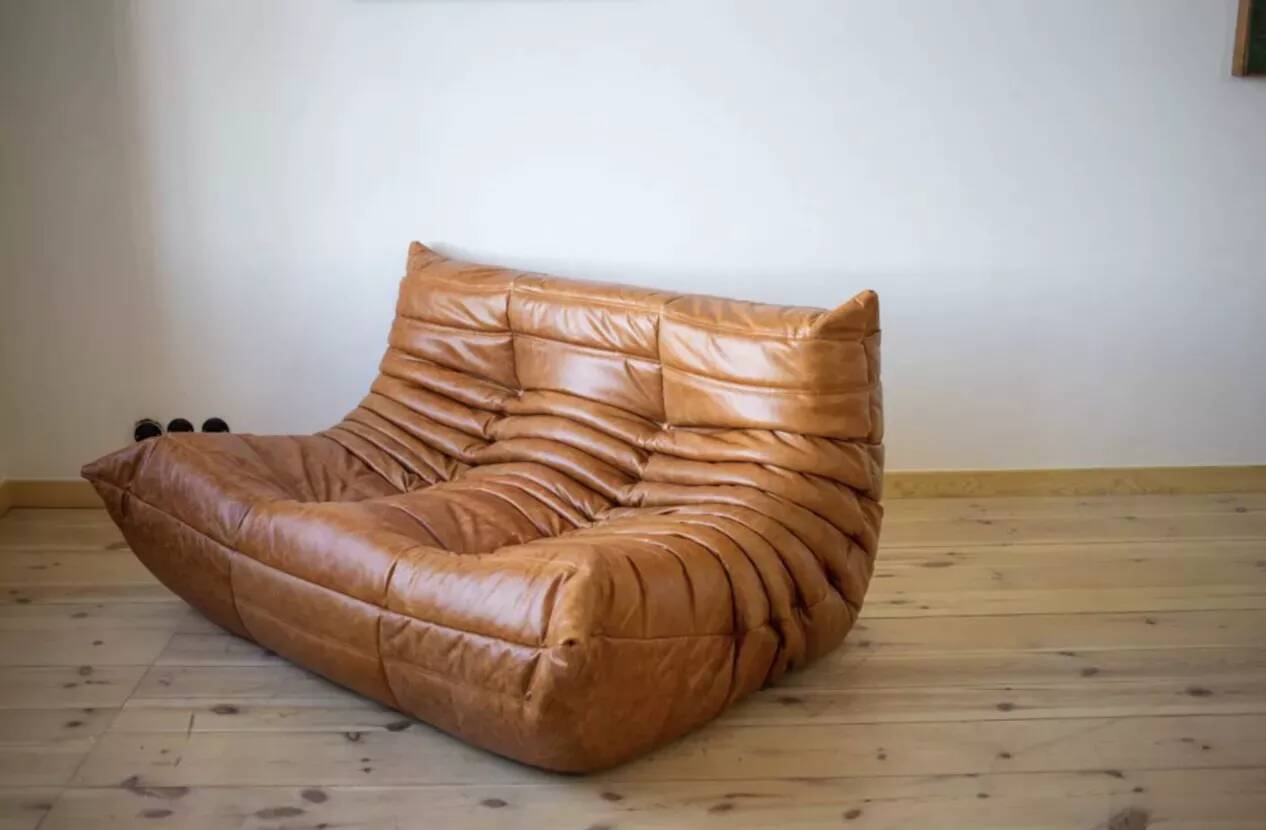 1 canapé 2 places, 1 canapé d'angle, 1 canapé 3 places Togo, design de Michel Ducaroy, 1973