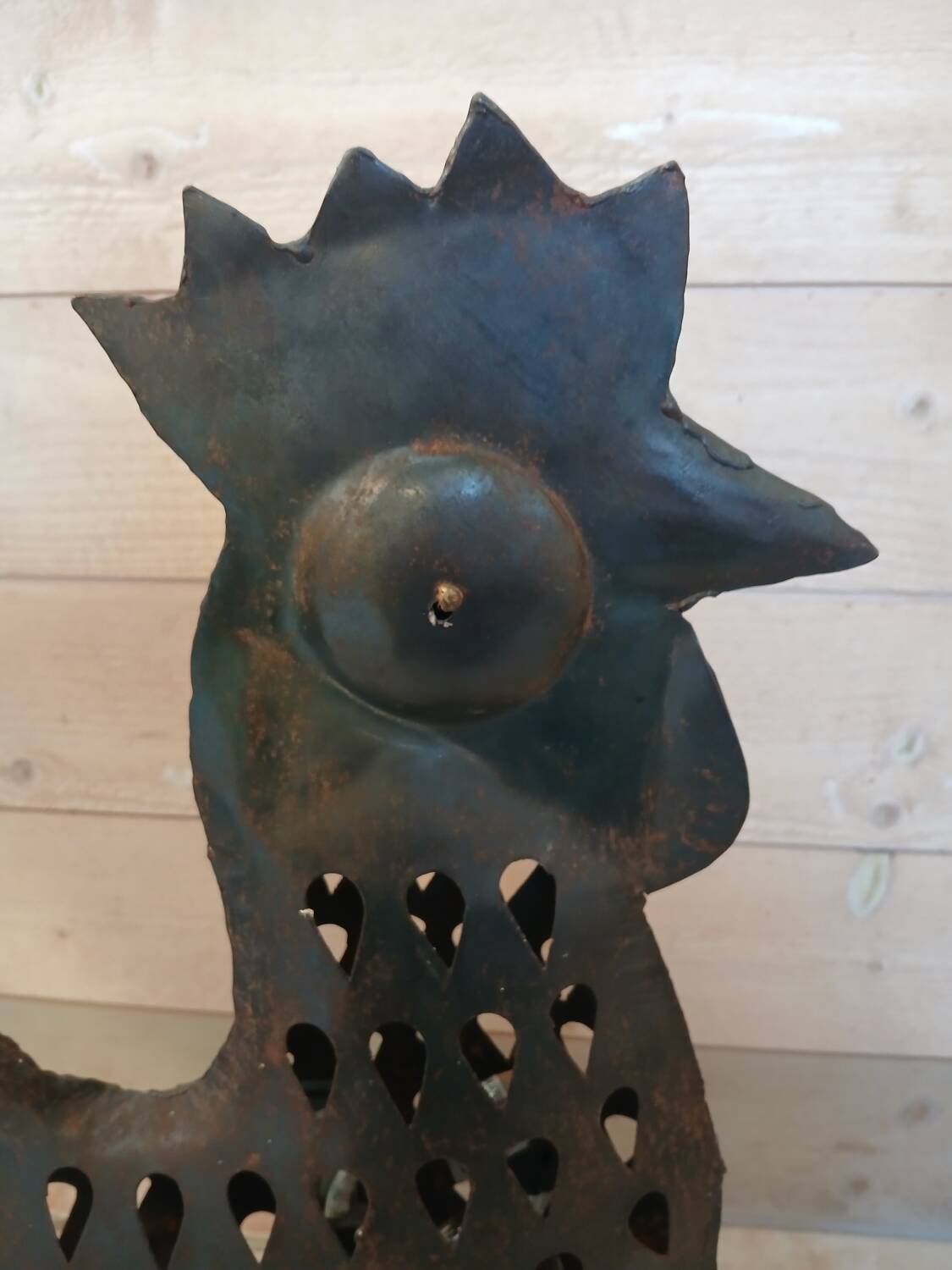 Wrought iron table lamp/rooster