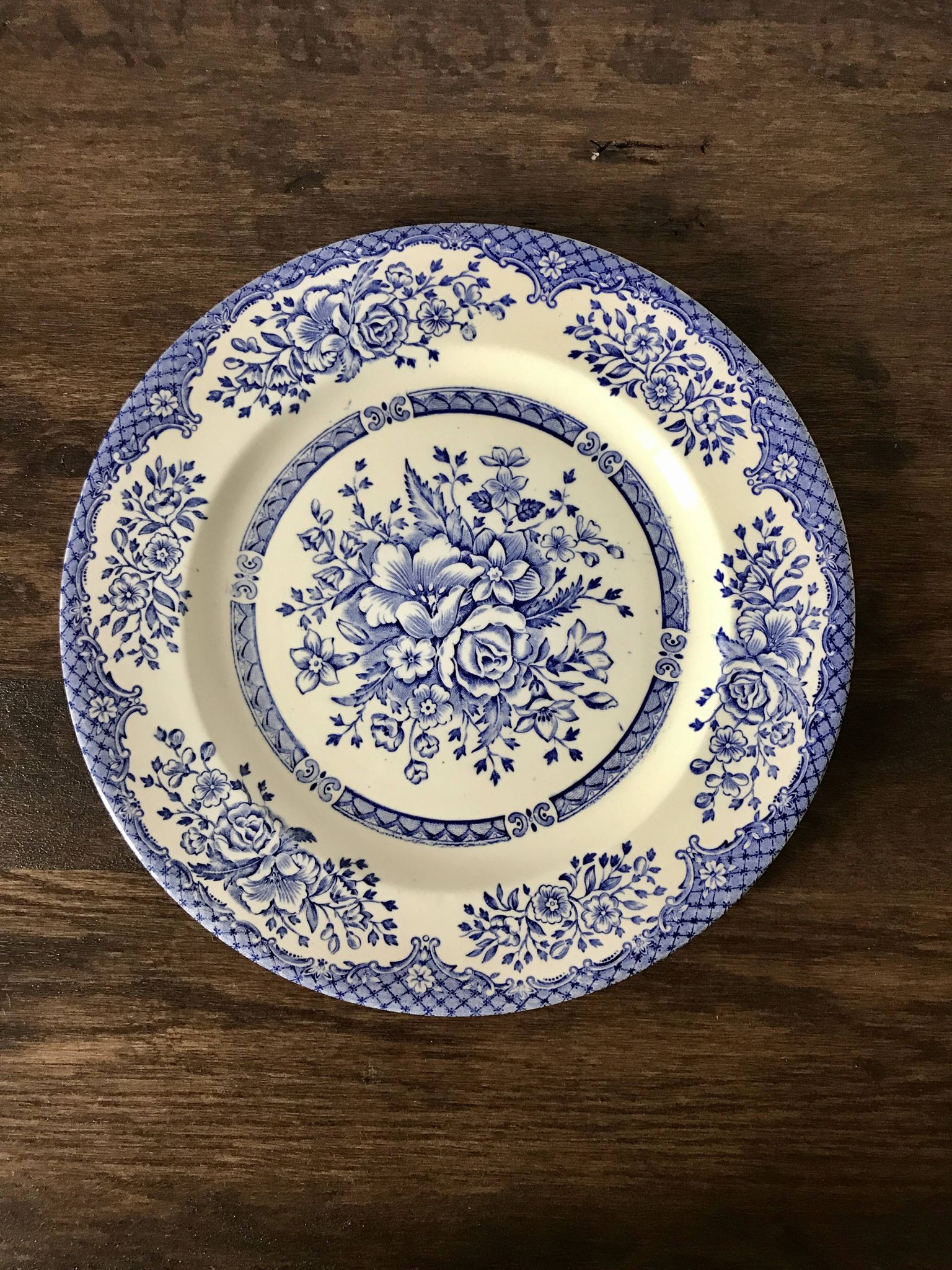 Set of 6 English flat plates, in ironstone ceramic, flower patterns