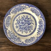 Set of 6 English flat plates, in ironstone ceramic, flower patterns