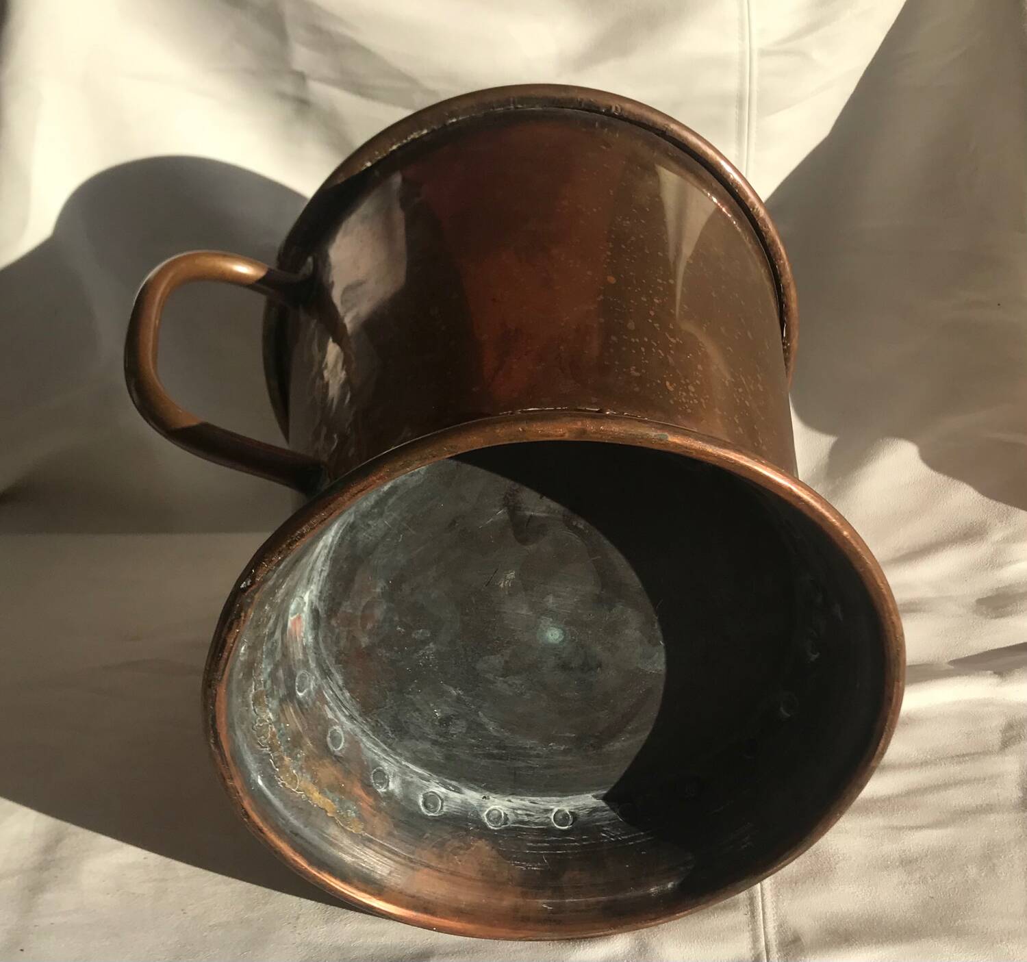 Copper plant pot with side handles