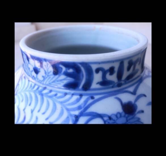 Japanese Edo ble and white vase
