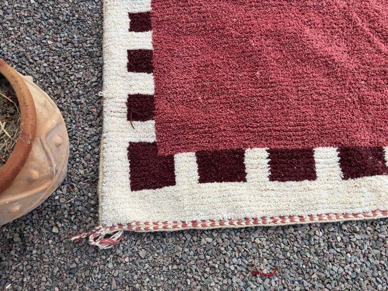 Handmade traditional artisan rug size 1.5/2.5 m