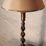 Twisted wood lamp