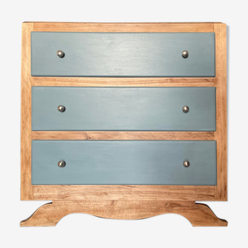 Chest of drawers foot mustache