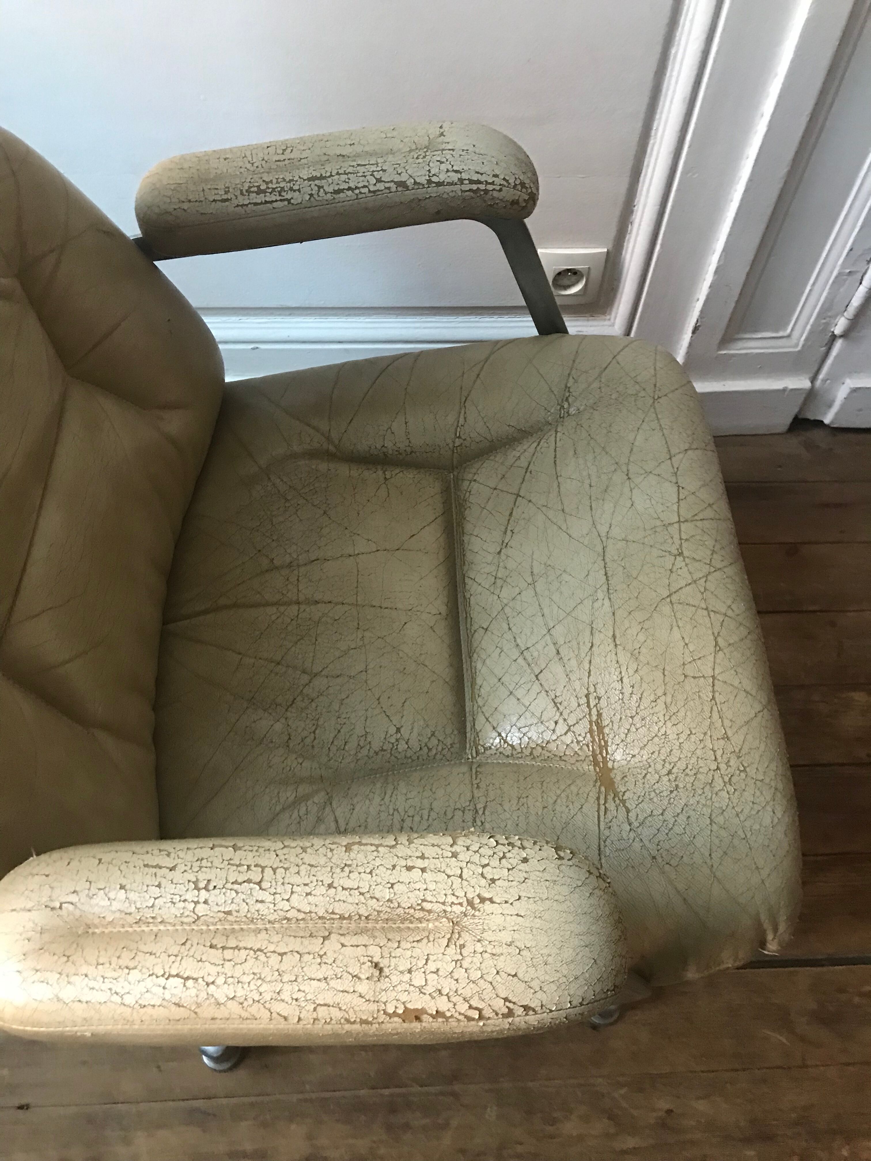 Leather armchair 70's