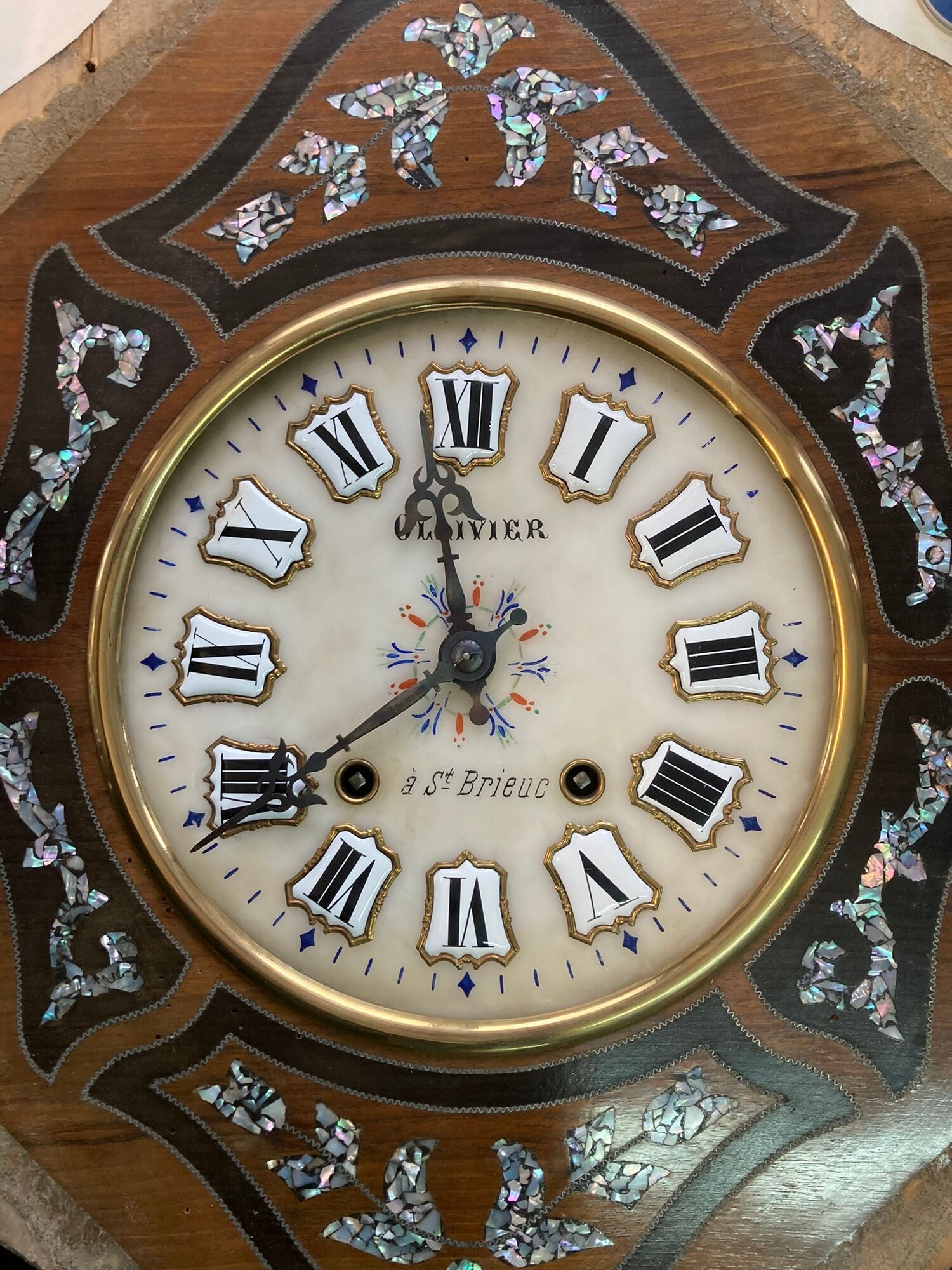 2109731 Clock Bull's eye blackened wood alabaster Napoleon III late nineteenth