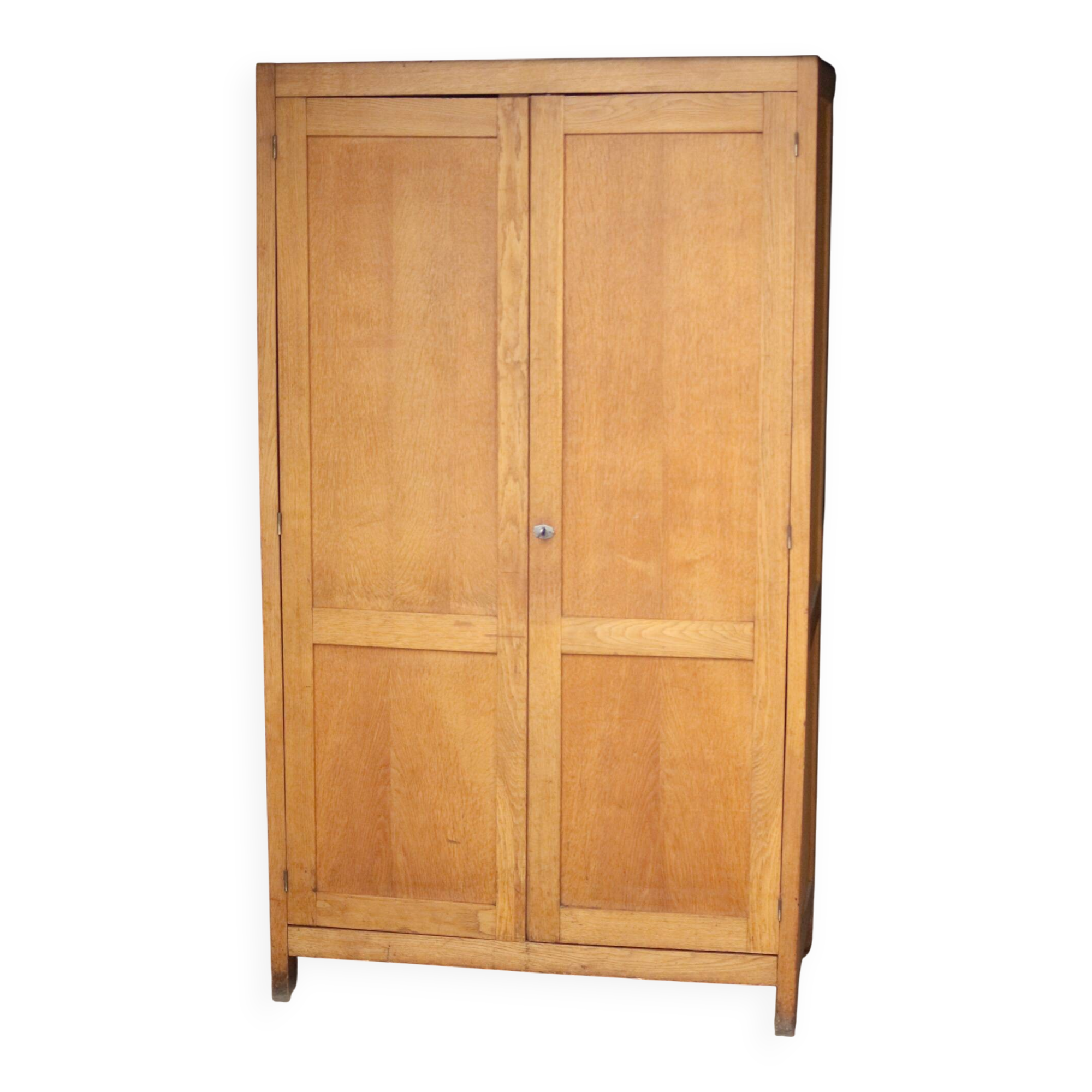 Parisian administrative cabinet from the 1950s. Blond oak.